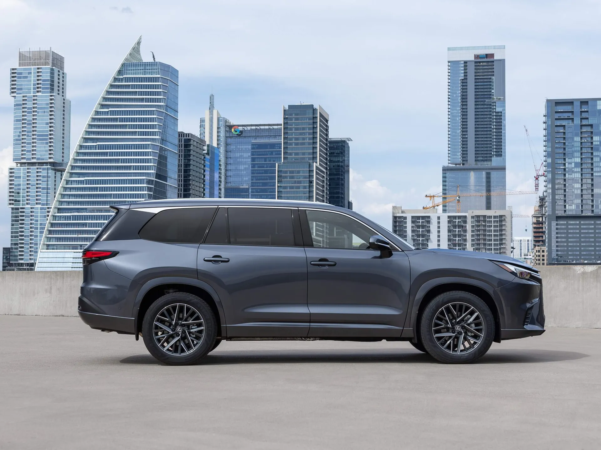 Lexus TX (2024) – boční profil
