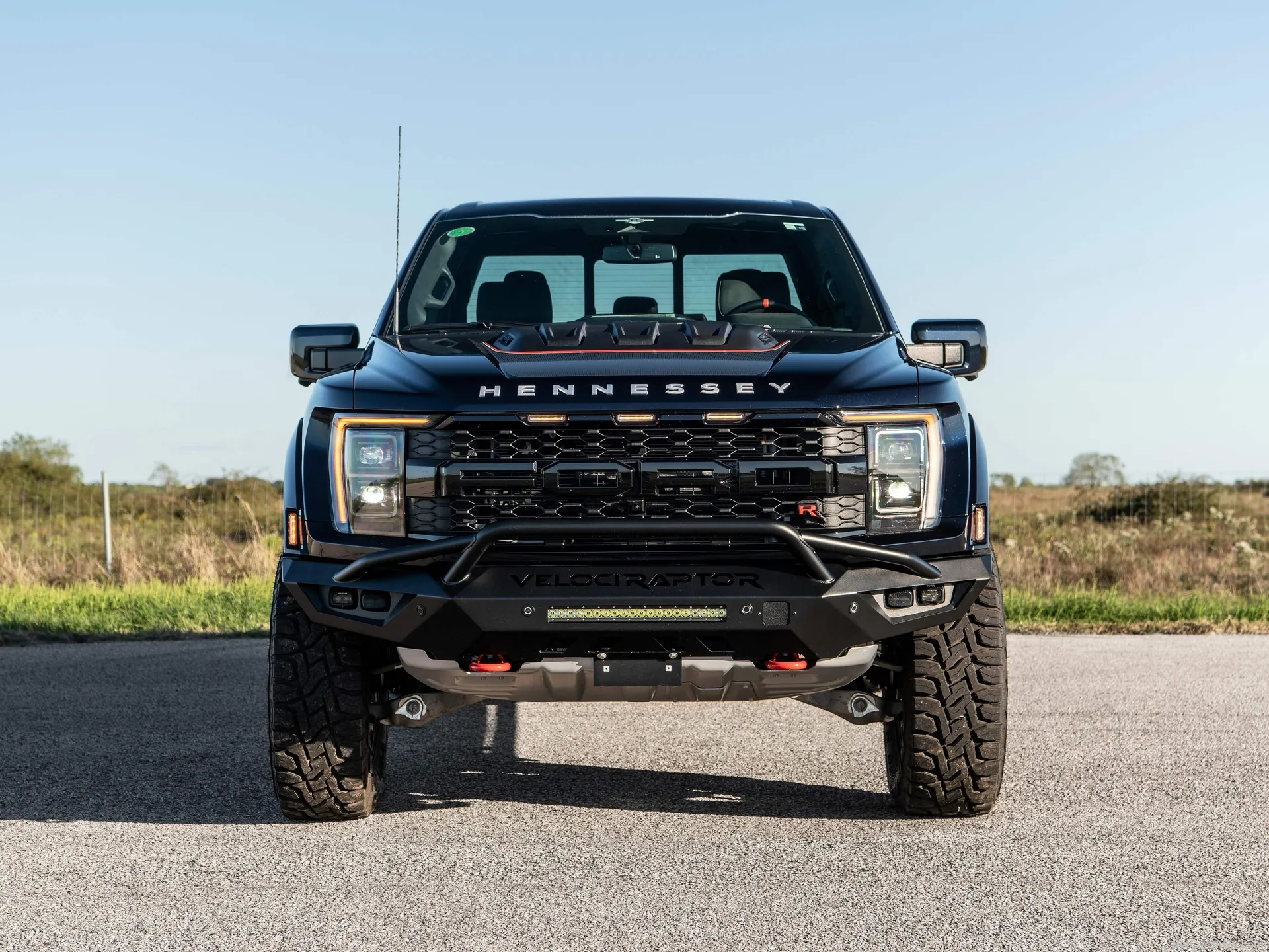 Hennessey VelociRaptoR 6X6 (2024) – zepředu