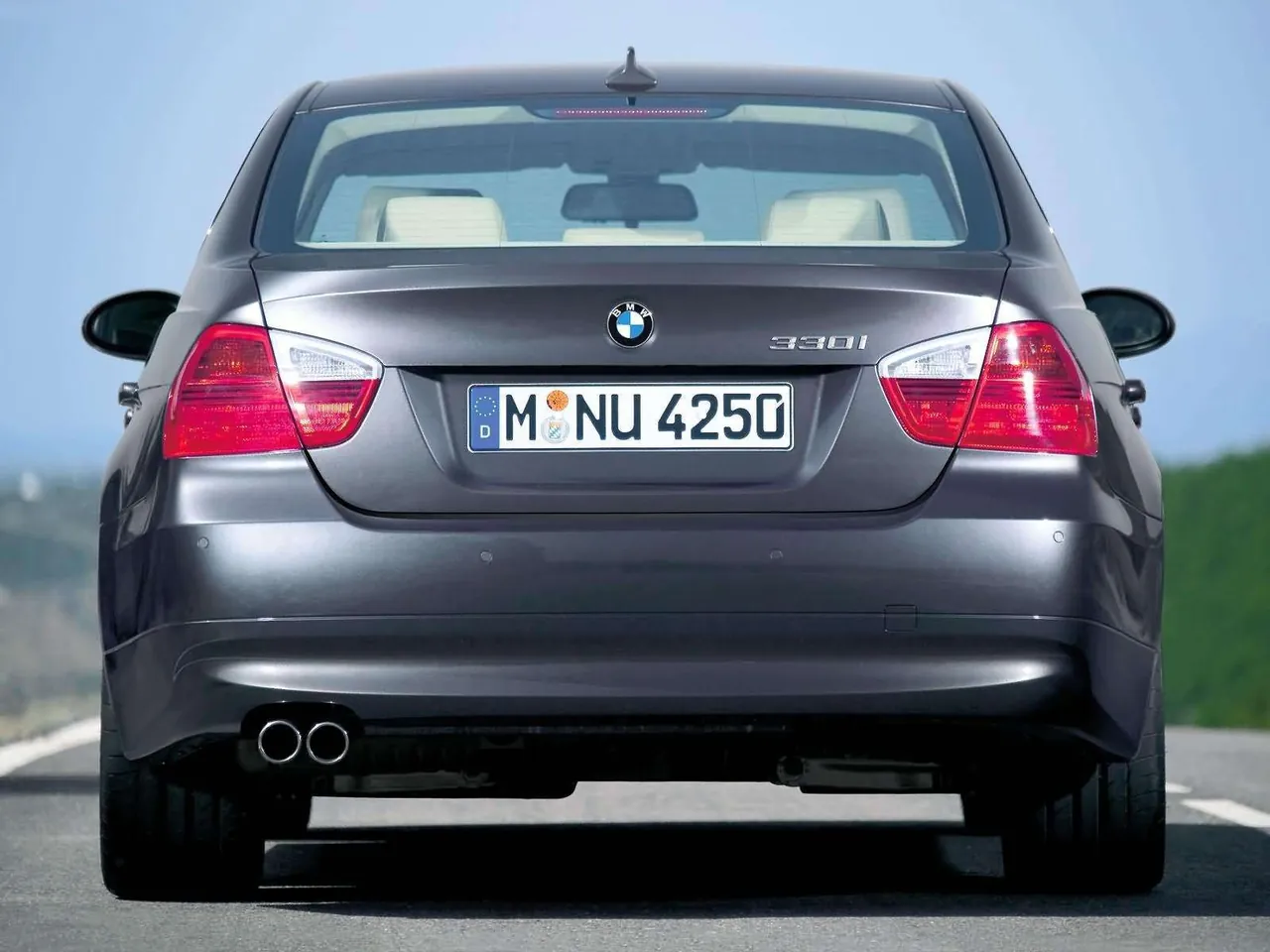 BMW 330i (2006) – zezadu