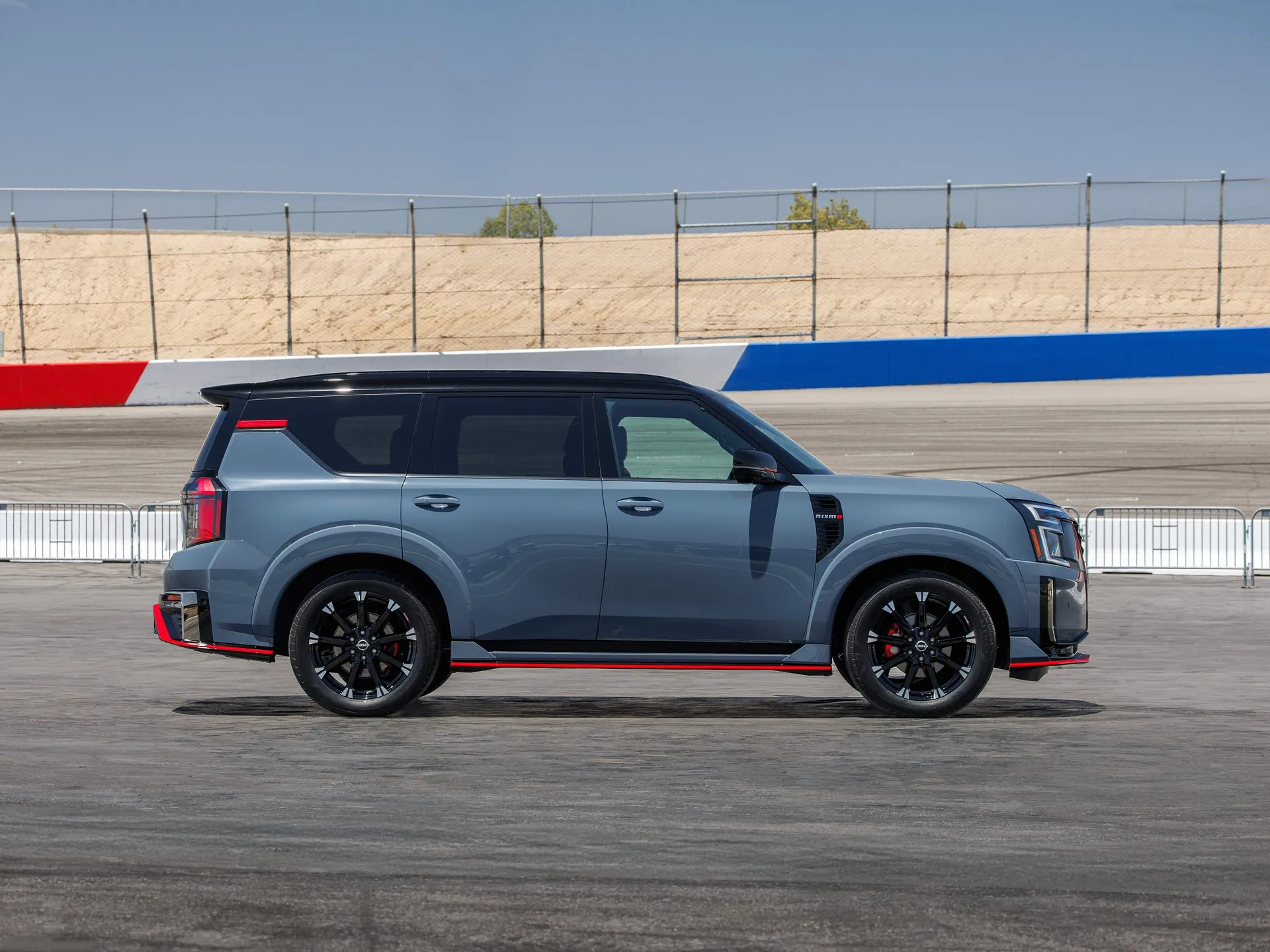 Nissan Armada Nismo (2026) – boční profil