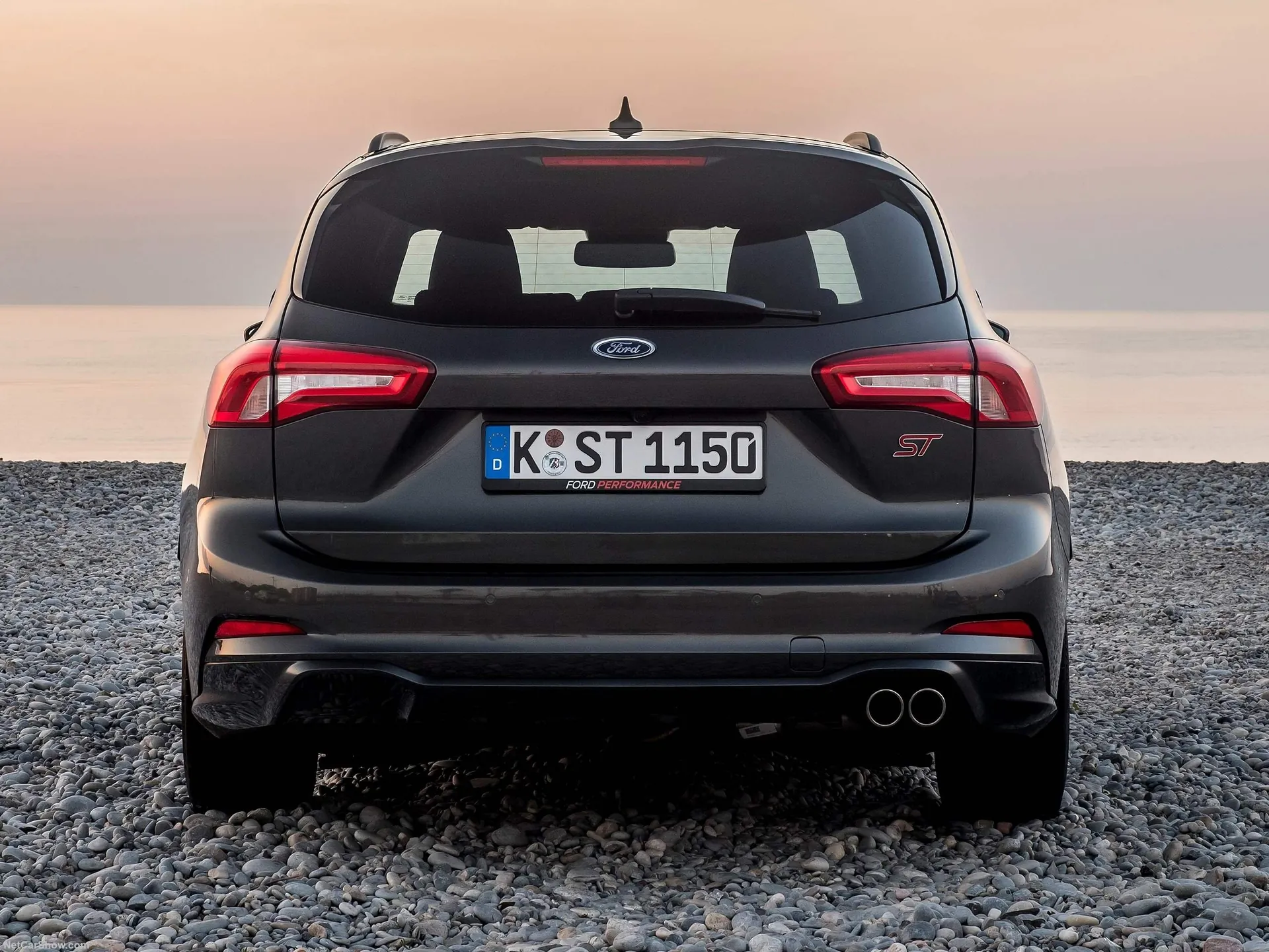 Ford Focus ST Wagon (2020) – zezadu