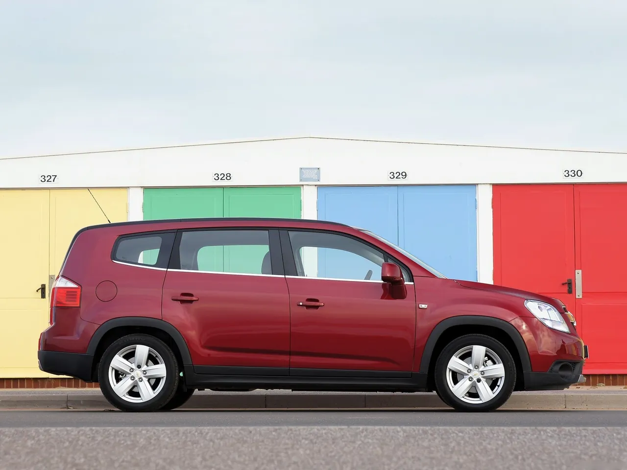 Chevrolet Orlando (2012) – boční profil