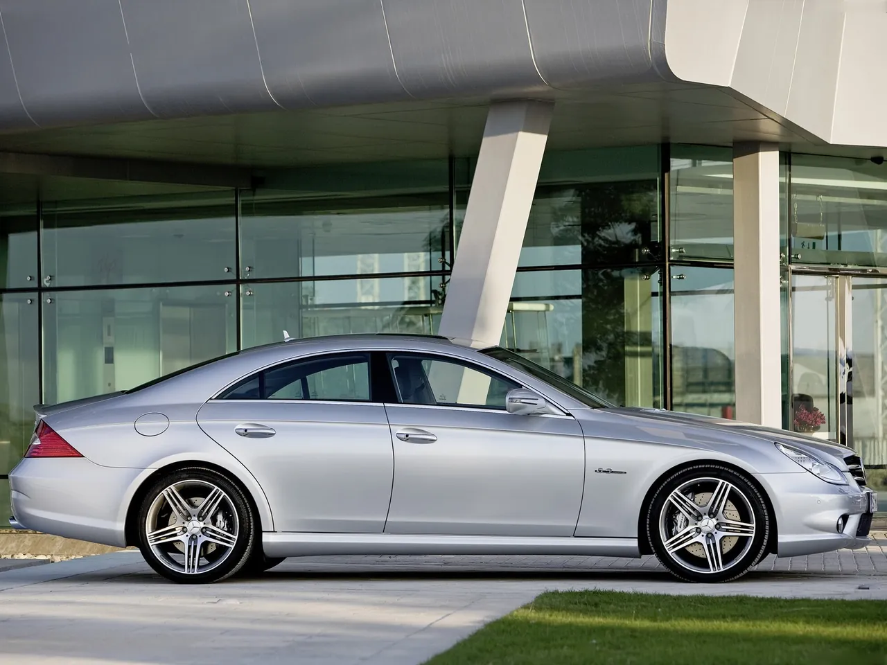 Mercedes-Benz CLS 63 AMG (2009) - Side Profile
