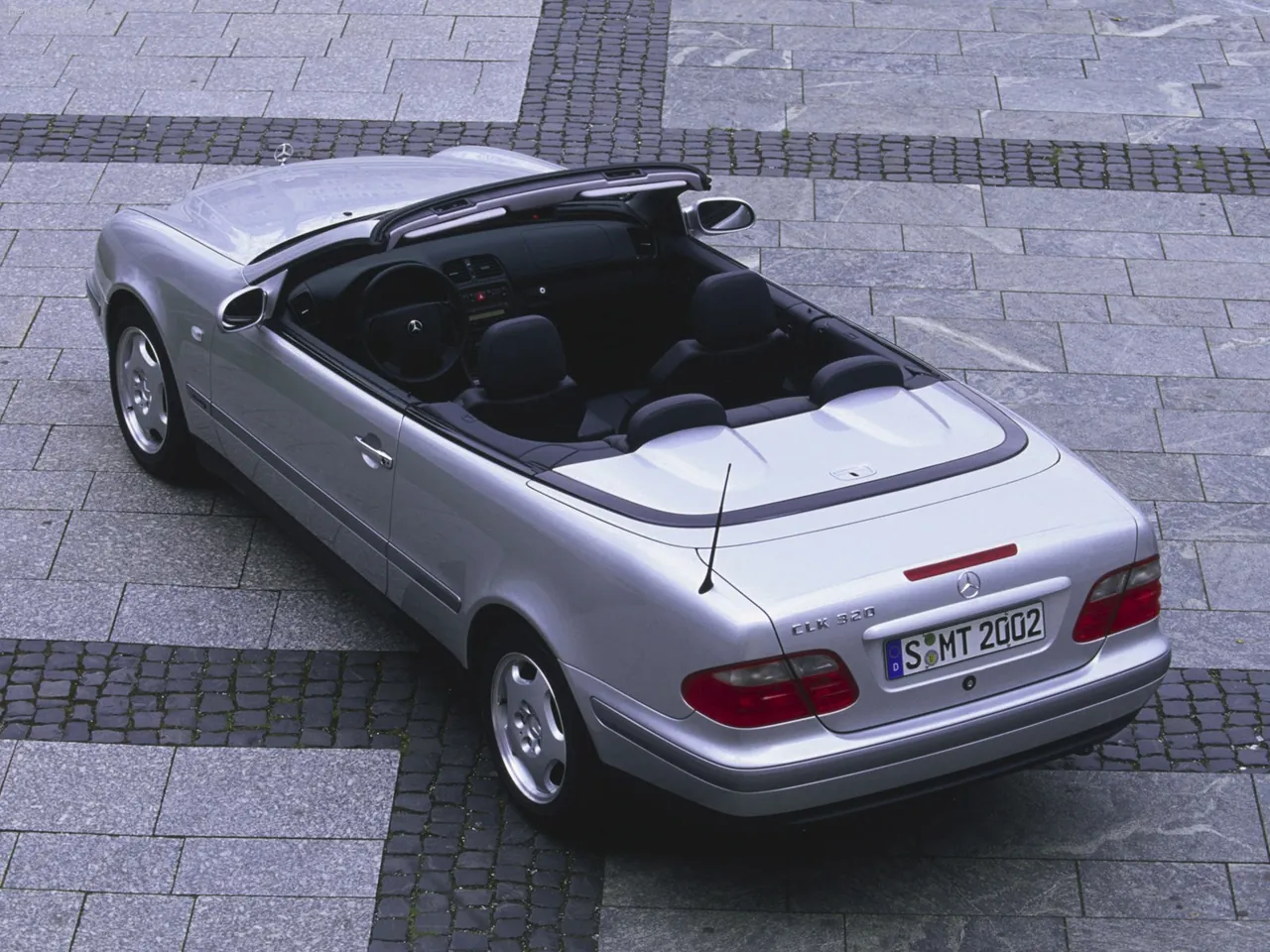 Mercedes-Benz CLK Cabriolet (1998) - Rear Three-Quarter