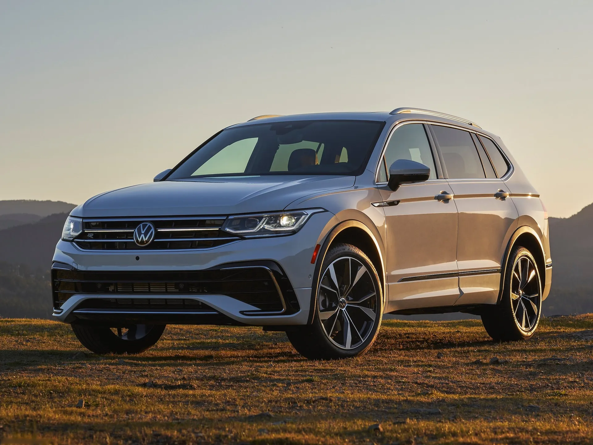 Volkswagen Tiguan [US] (2022)