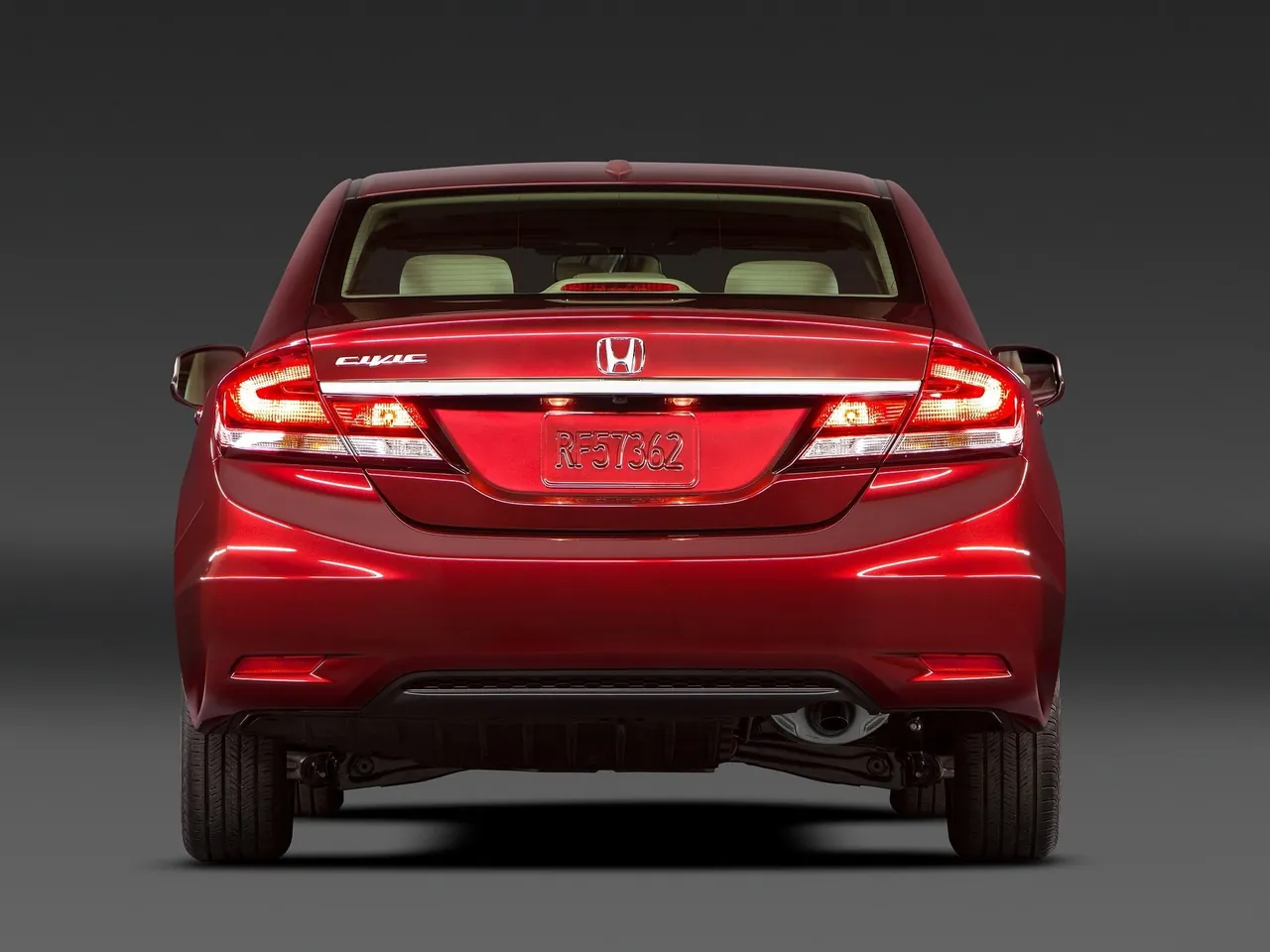 Honda Civic Sedan (2013) – zezadu
