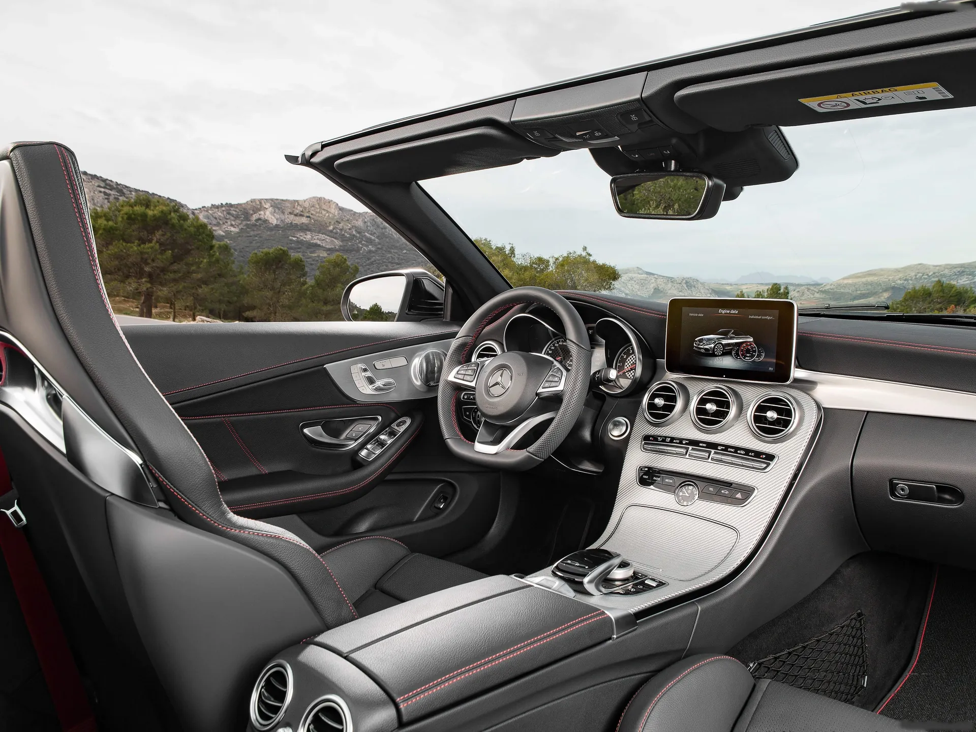 Mercedes-Benz C43 AMG 4Matic Cabriolet (2017) – interiér