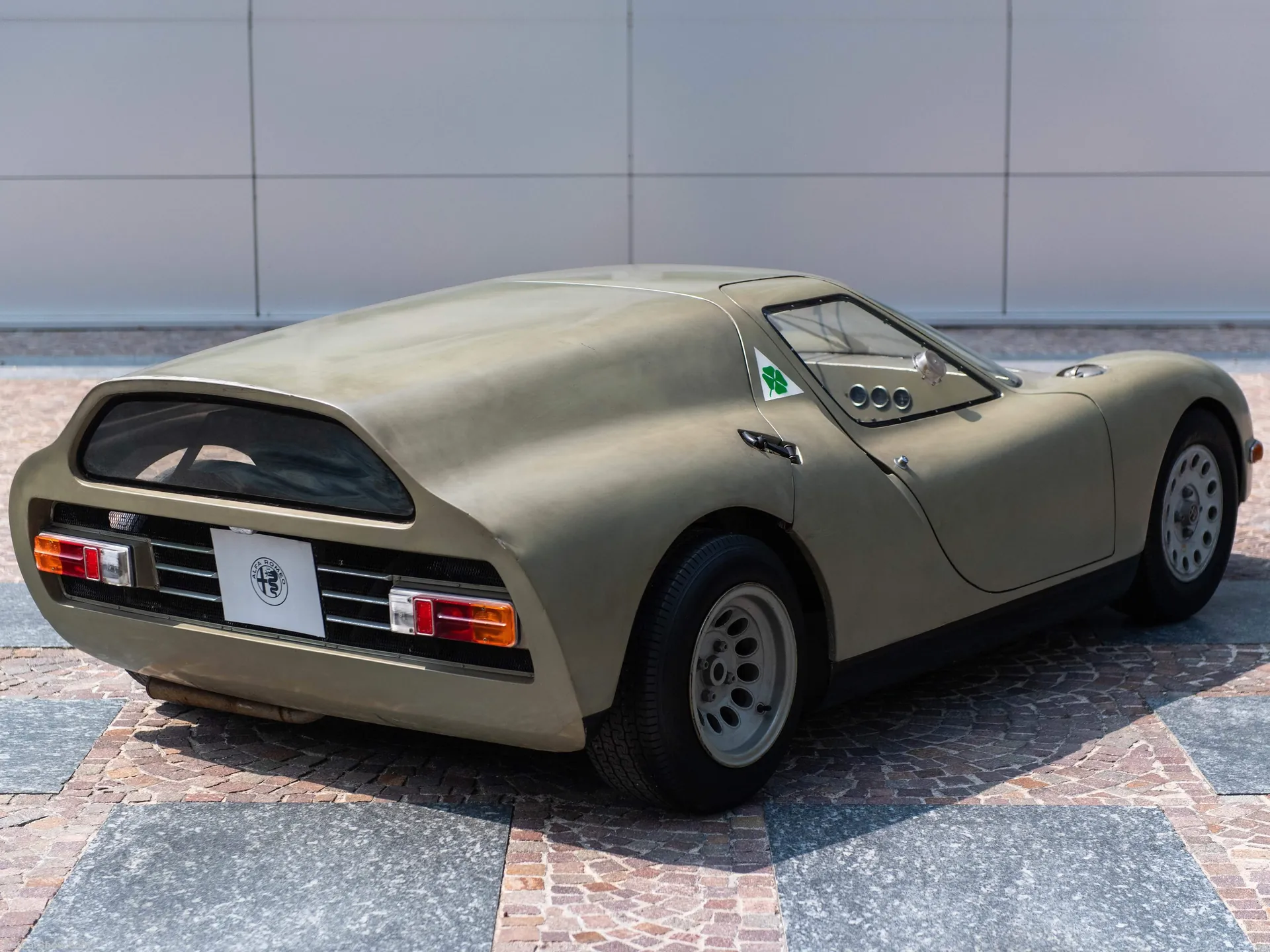 Alfa Romeo Scarabeo Concept (1966) – zadní tříčtvrteční pohled