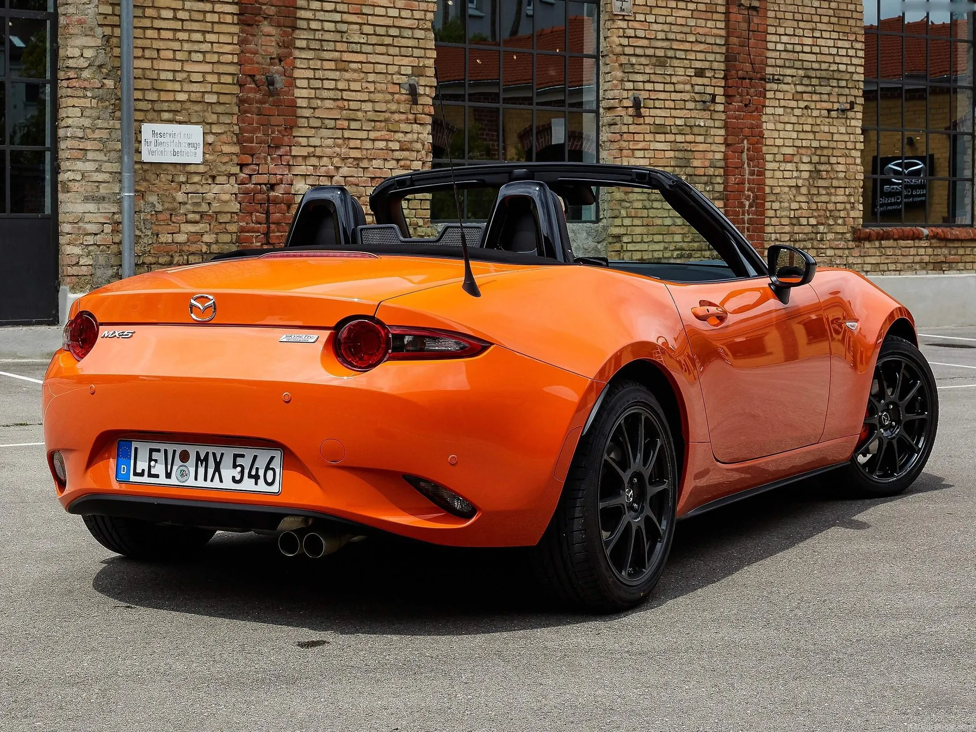 Mazda MX-5 30th Anniversary (2019) – zadní tříčtvrteční pohled