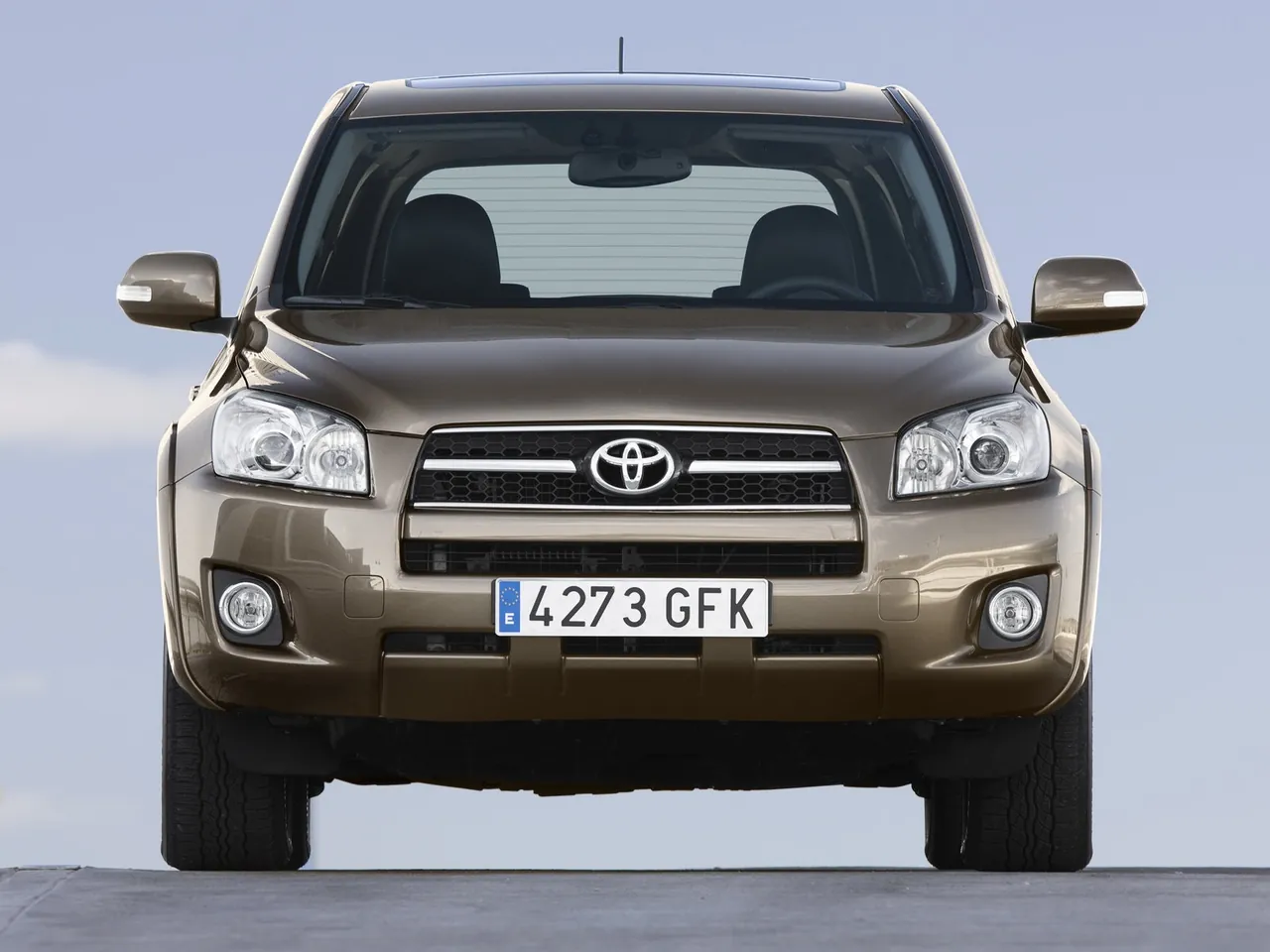 Toyota RAV4 [EU] (2009) - Front