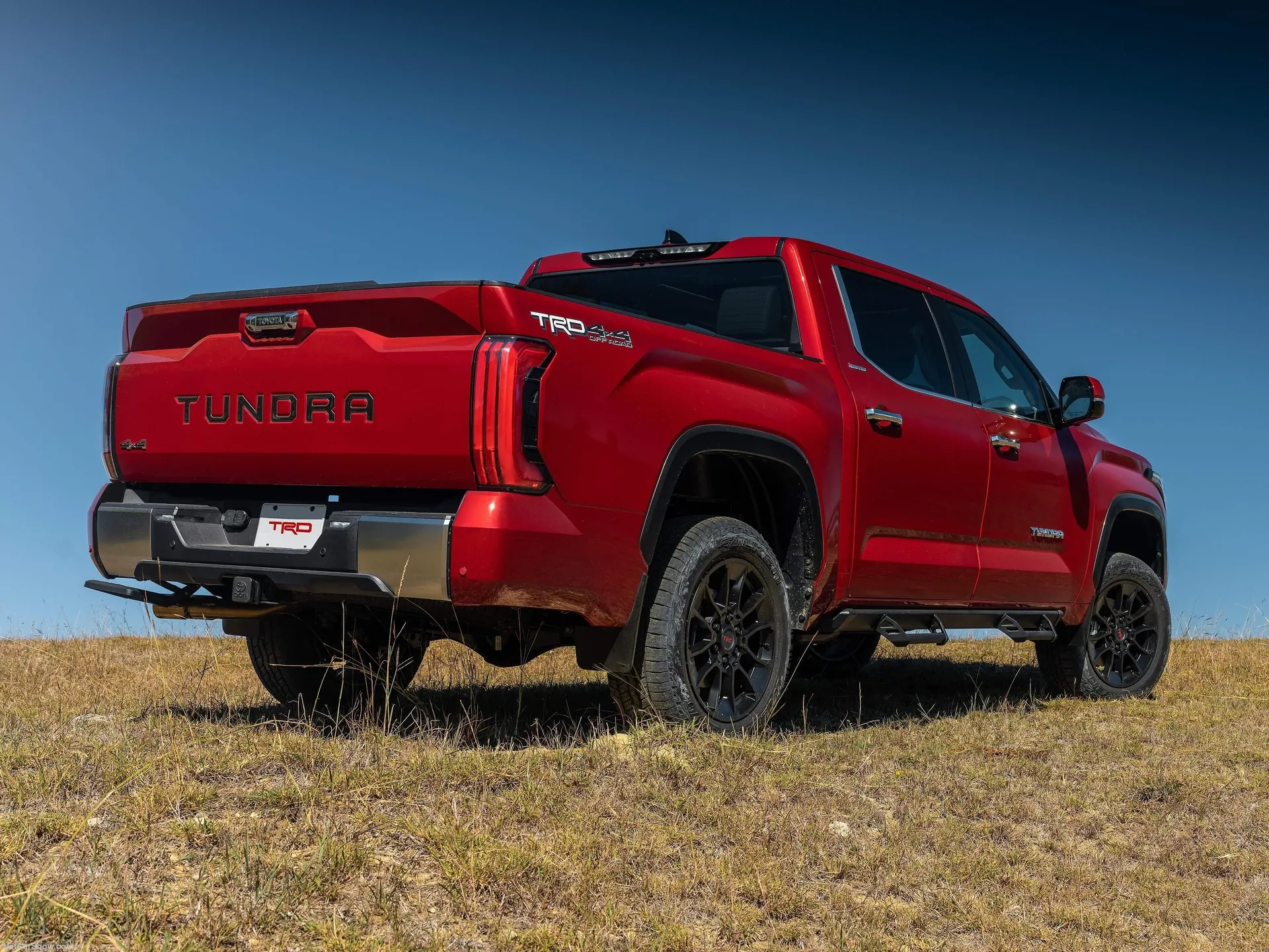 Toyota Tundra TRD Lift Kit (2022) – zadní tříčtvrteční pohled