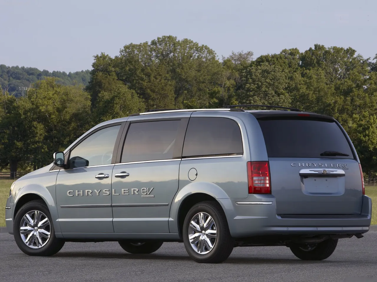 Chrysler EV Concept (2008) – zadní tříčtvrteční pohled