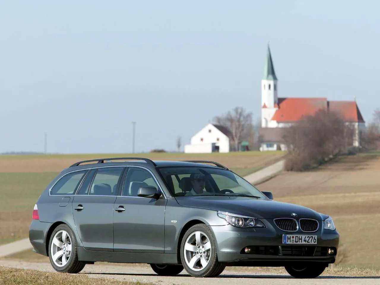 BMW 545i Touring (2005)