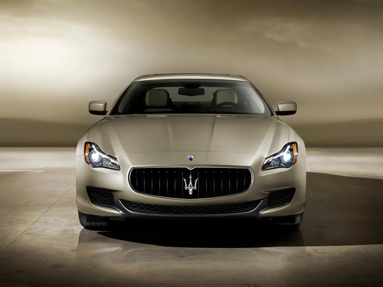 Maserati Quattroporte (2013) – zepředu