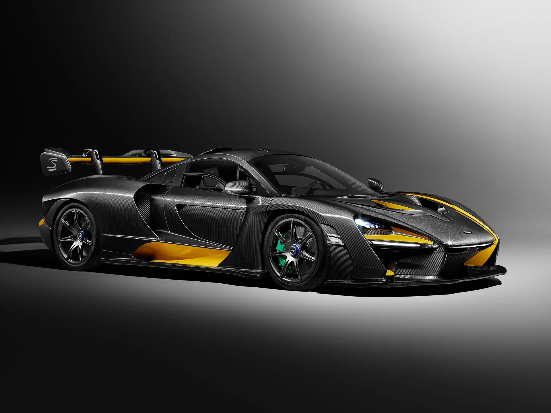 McLaren Senna Carbon Theme by MSO (2019)
