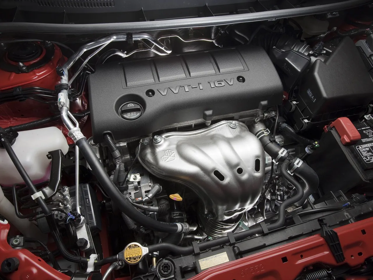 Toyota Matrix (2011) - Engine Bay