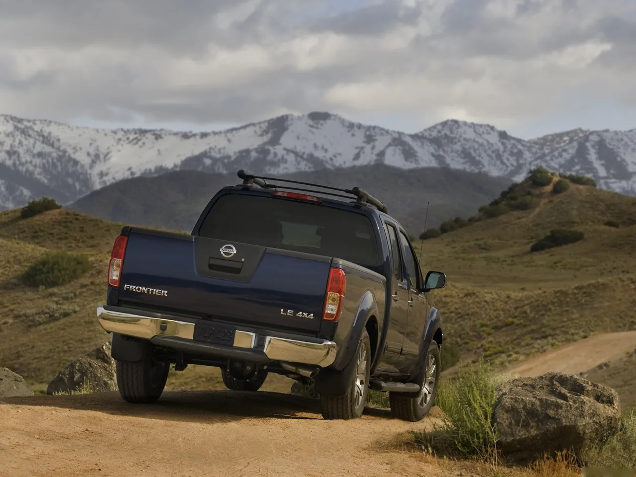 Nissan Frontier (2009) – zadní tříčtvrteční pohled