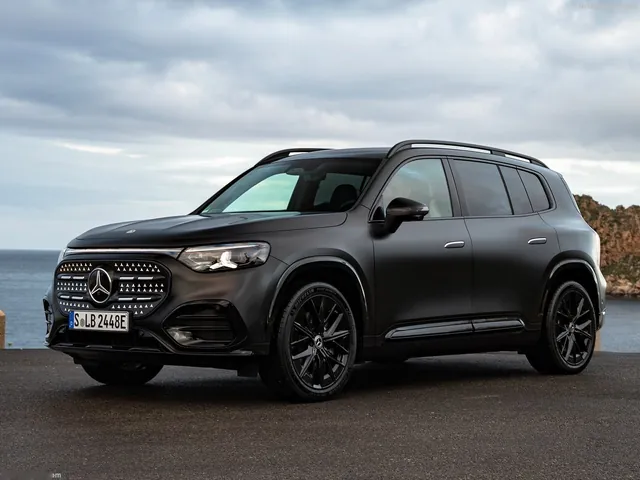 Mercedes-Benz GLB (2027)