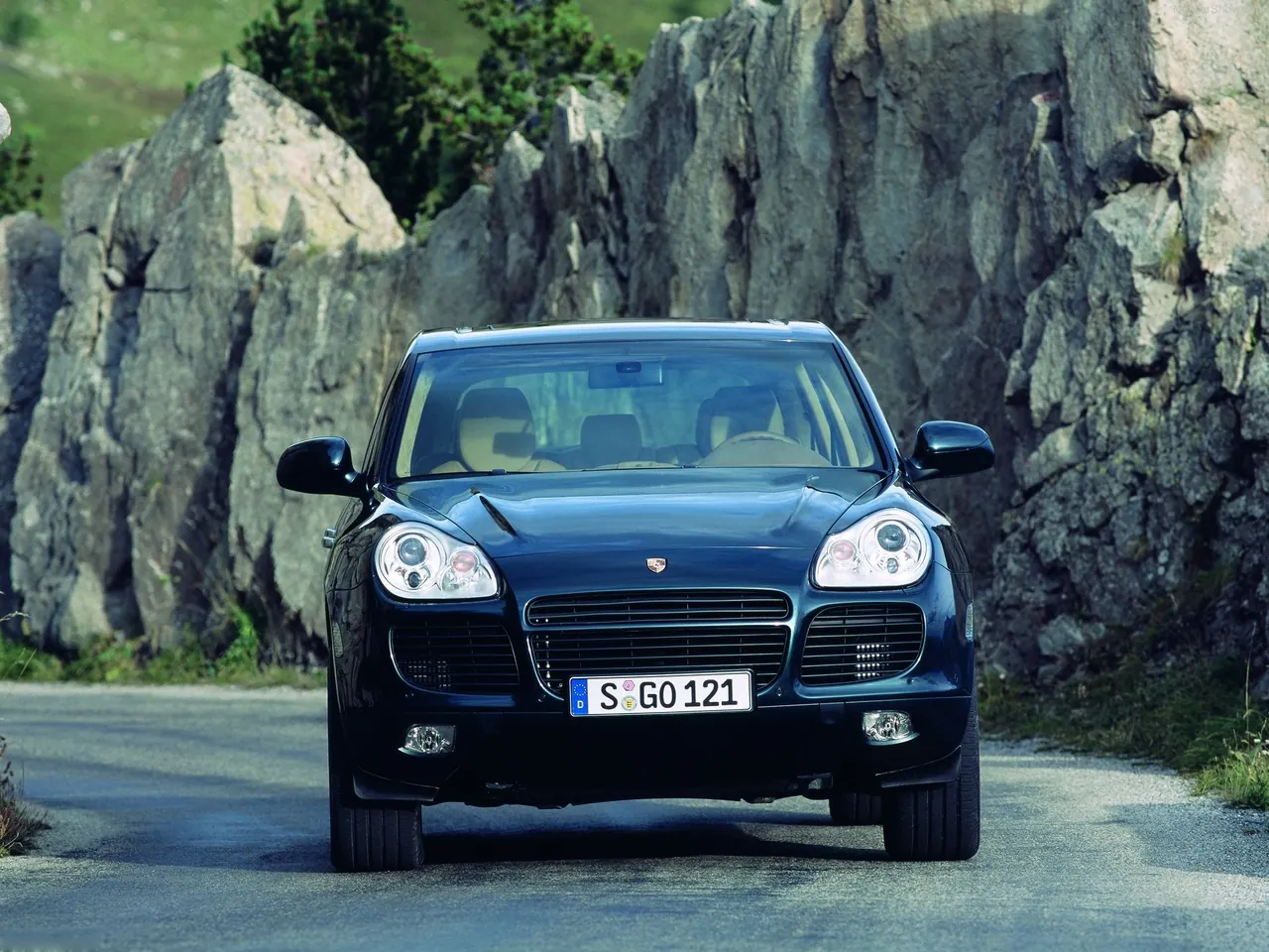 Porsche Cayenne Turbo (2004) - Front