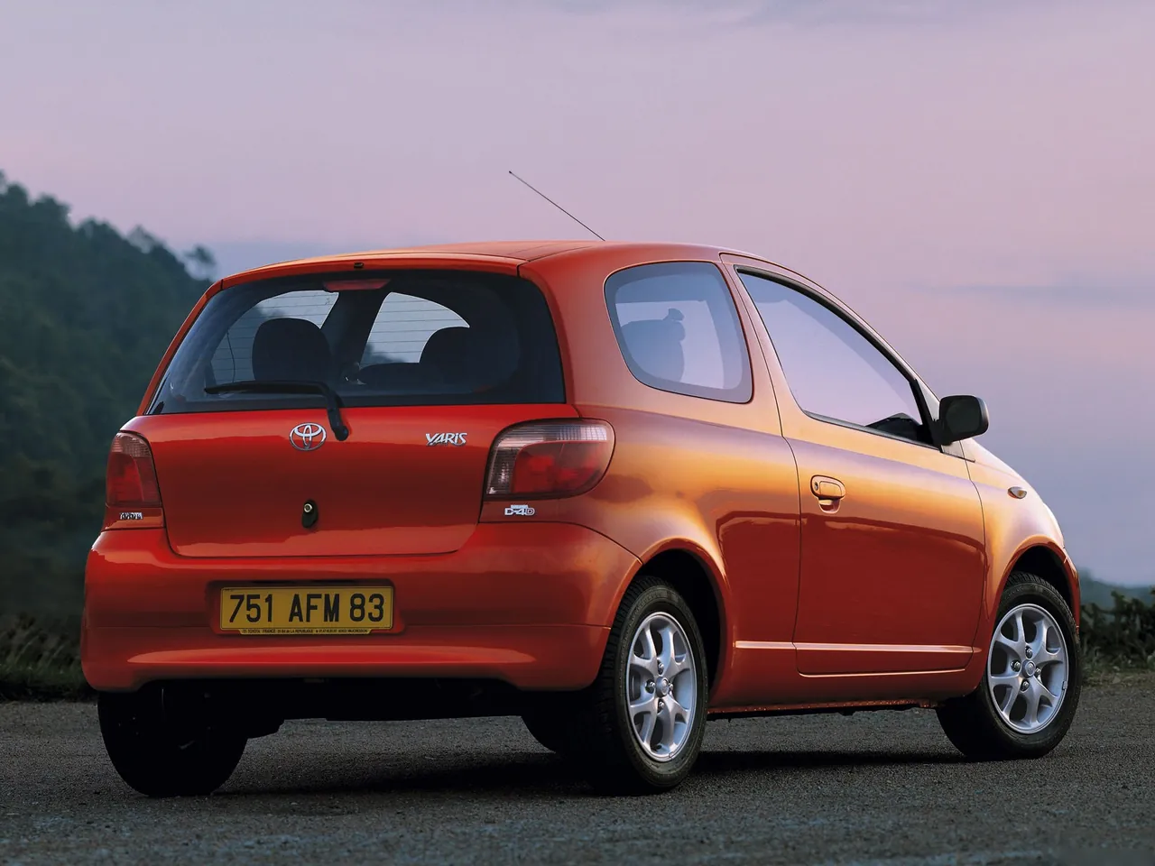 Toyota Yaris (1999) - Rear Three-Quarter