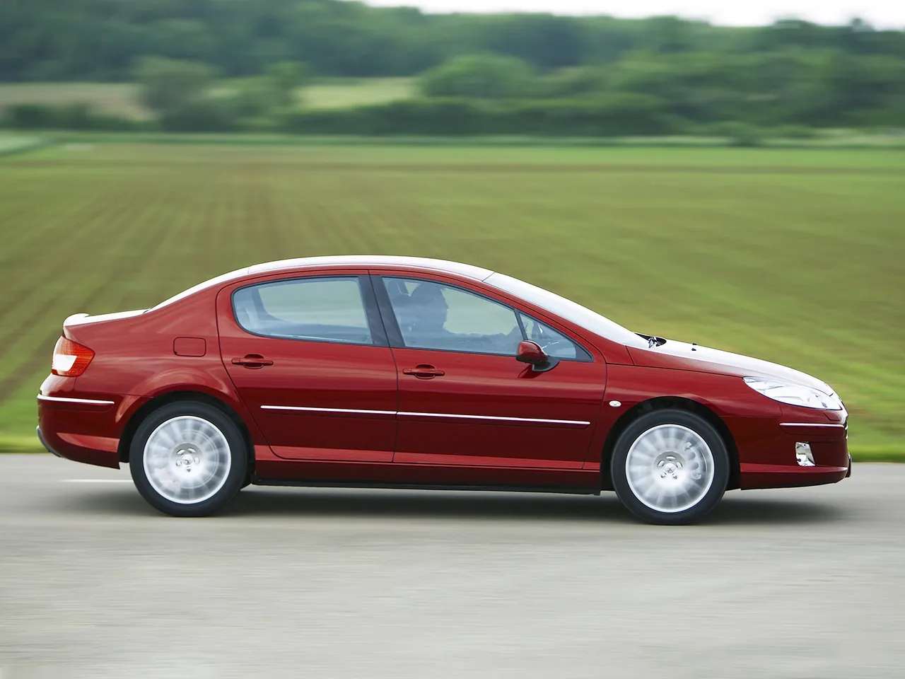 Peugeot 407 (2009) – boční profil