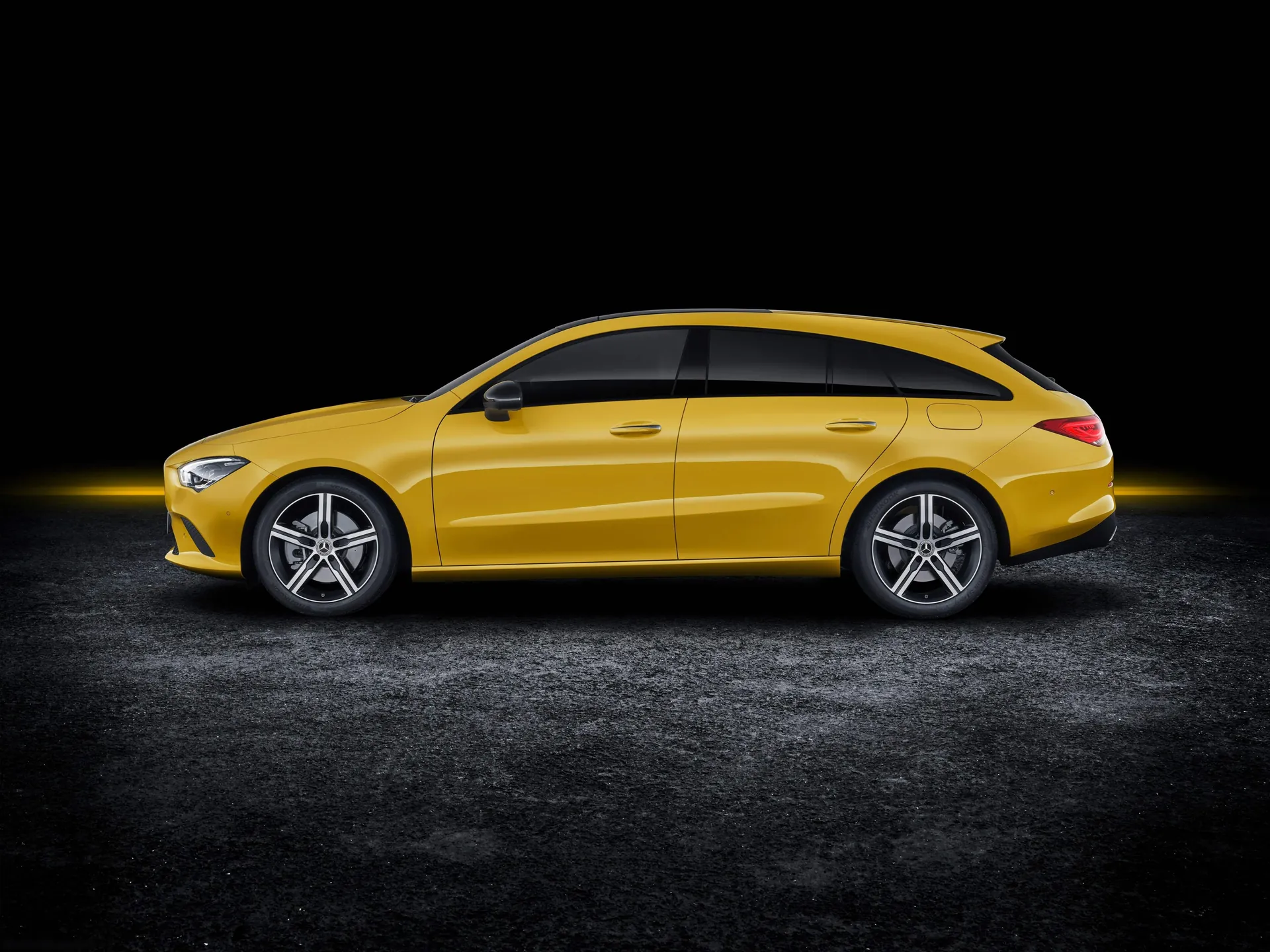 Mercedes-Benz CLA Shooting Brake (2020) – boční profil