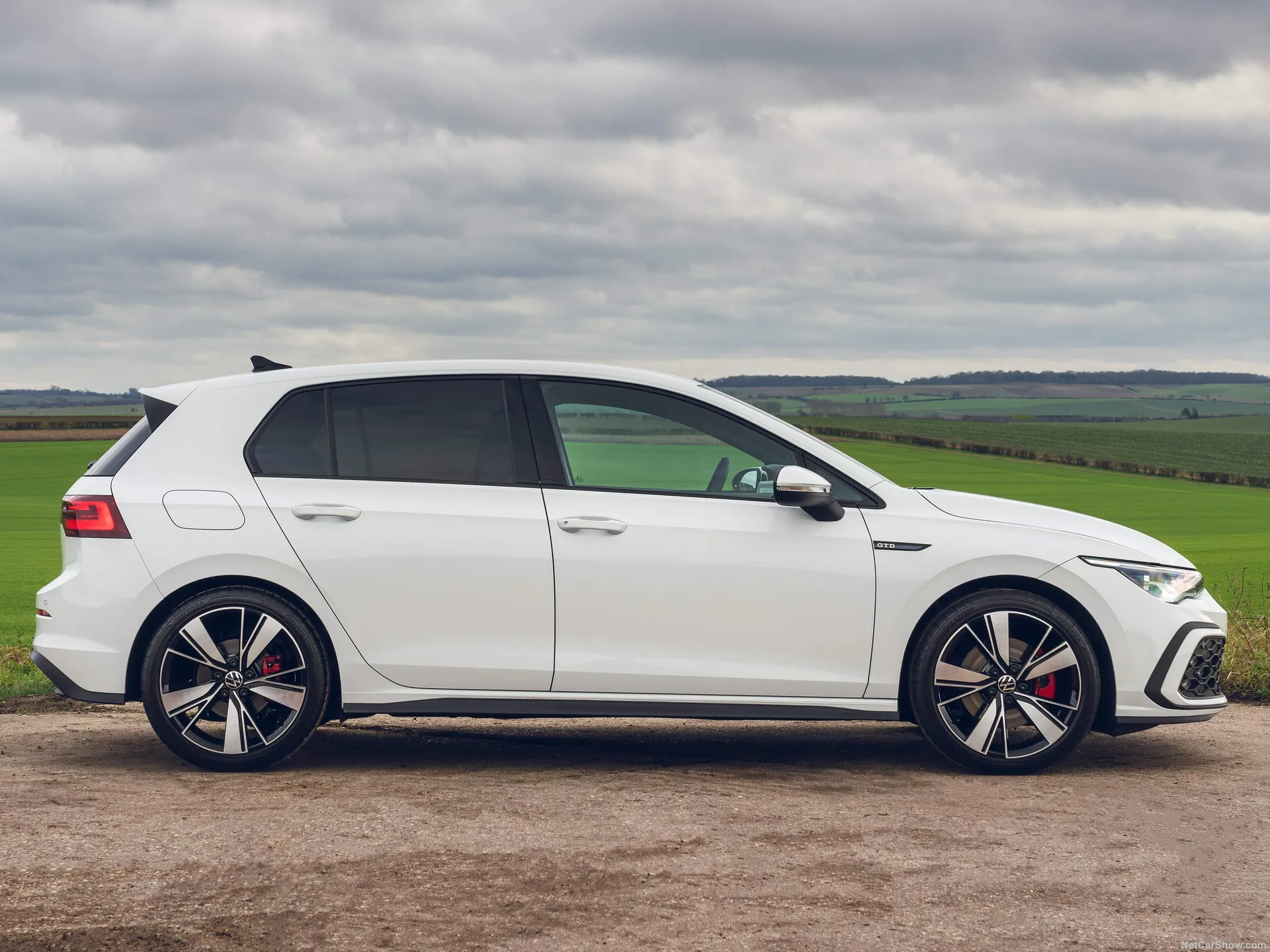 Volkswagen Golf GTD (2021) – boční profil