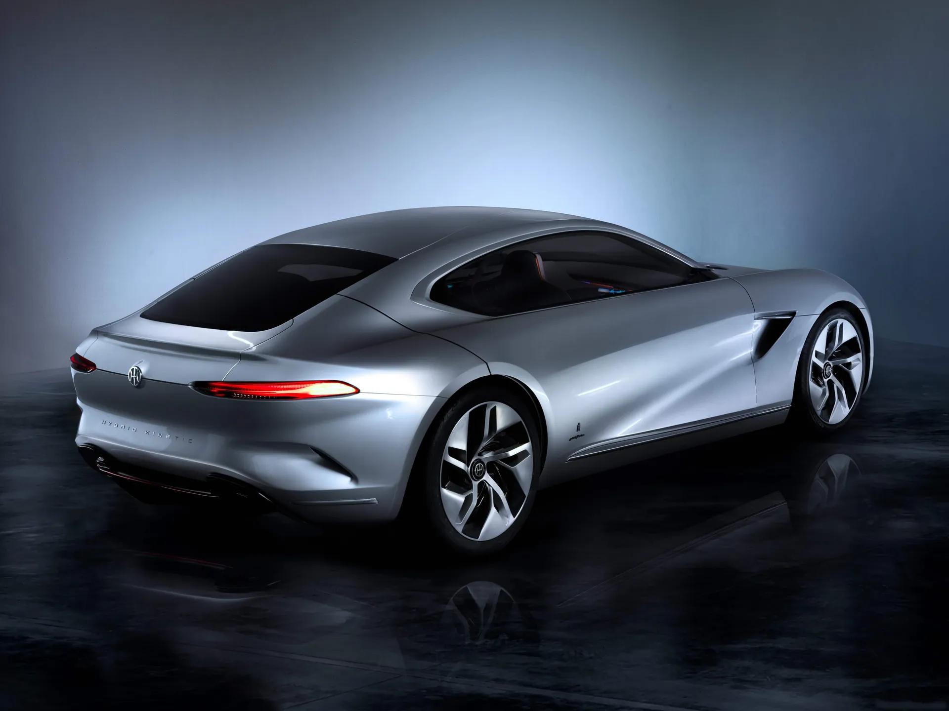 Pininfarina HK GT Concept (2018) – zadní tříčtvrteční pohled