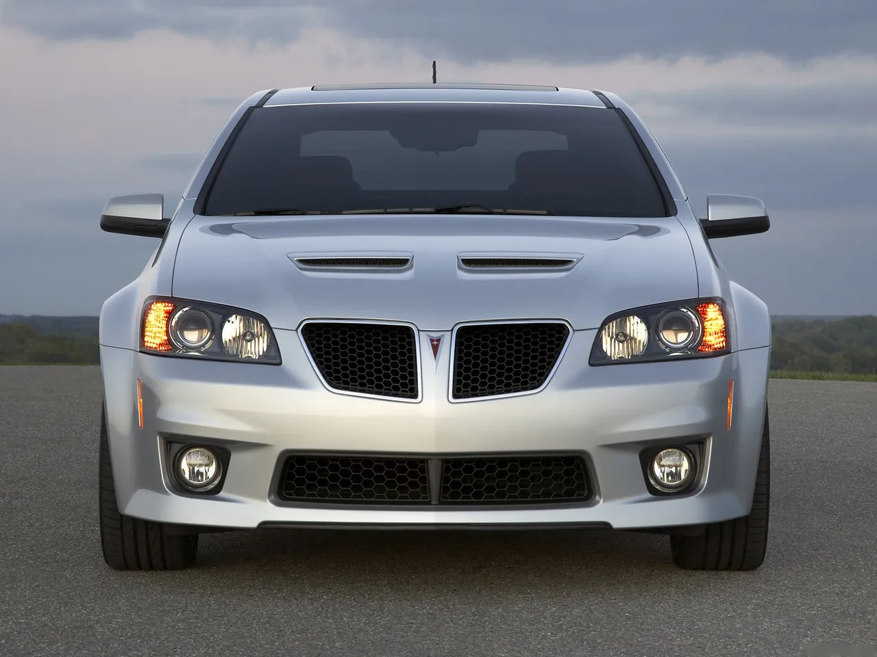 Pontiac G8 GXP (2009) – zepředu