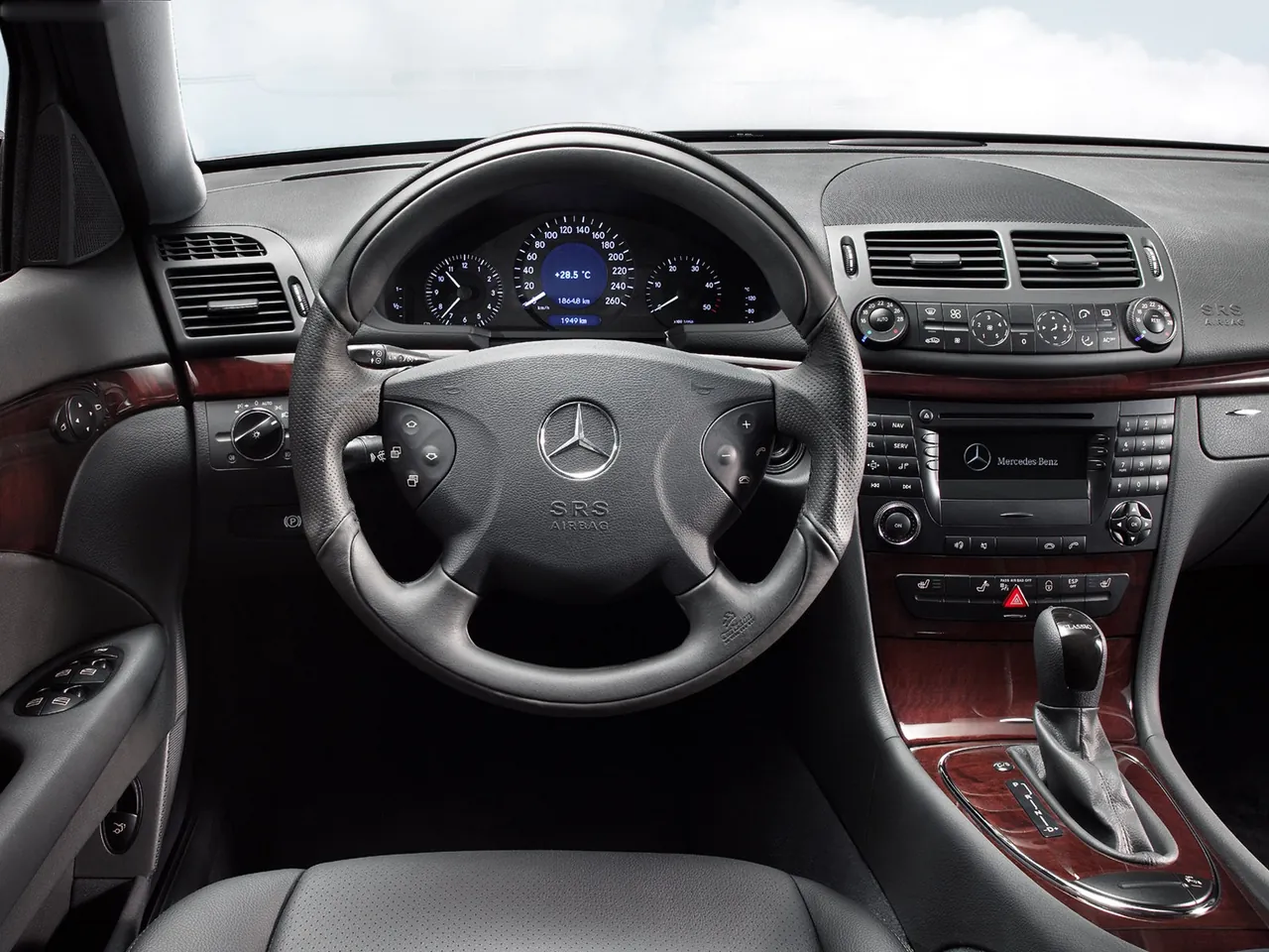 Carlsson Mercedes-Benz E-Class (2004) – interiér