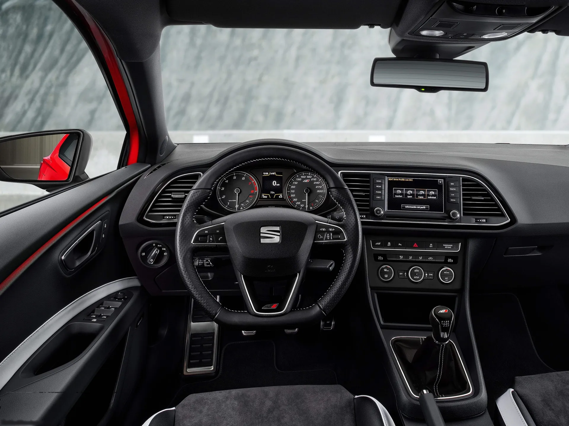 Seat Leon ST Cupra (2015) – interiér