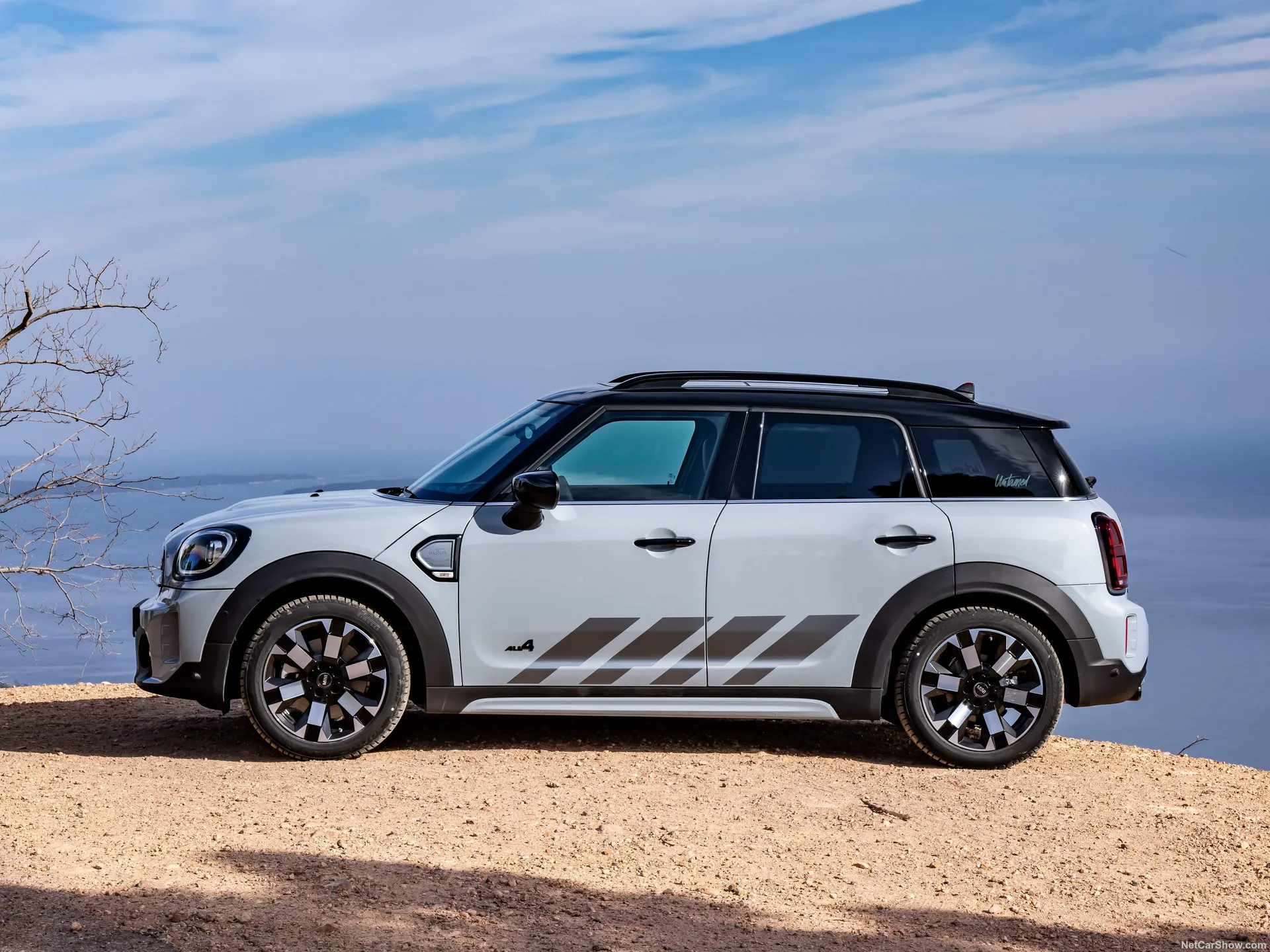 Mini Countryman Cooper S ALL4 Untamed Edition (2022) – boční profil