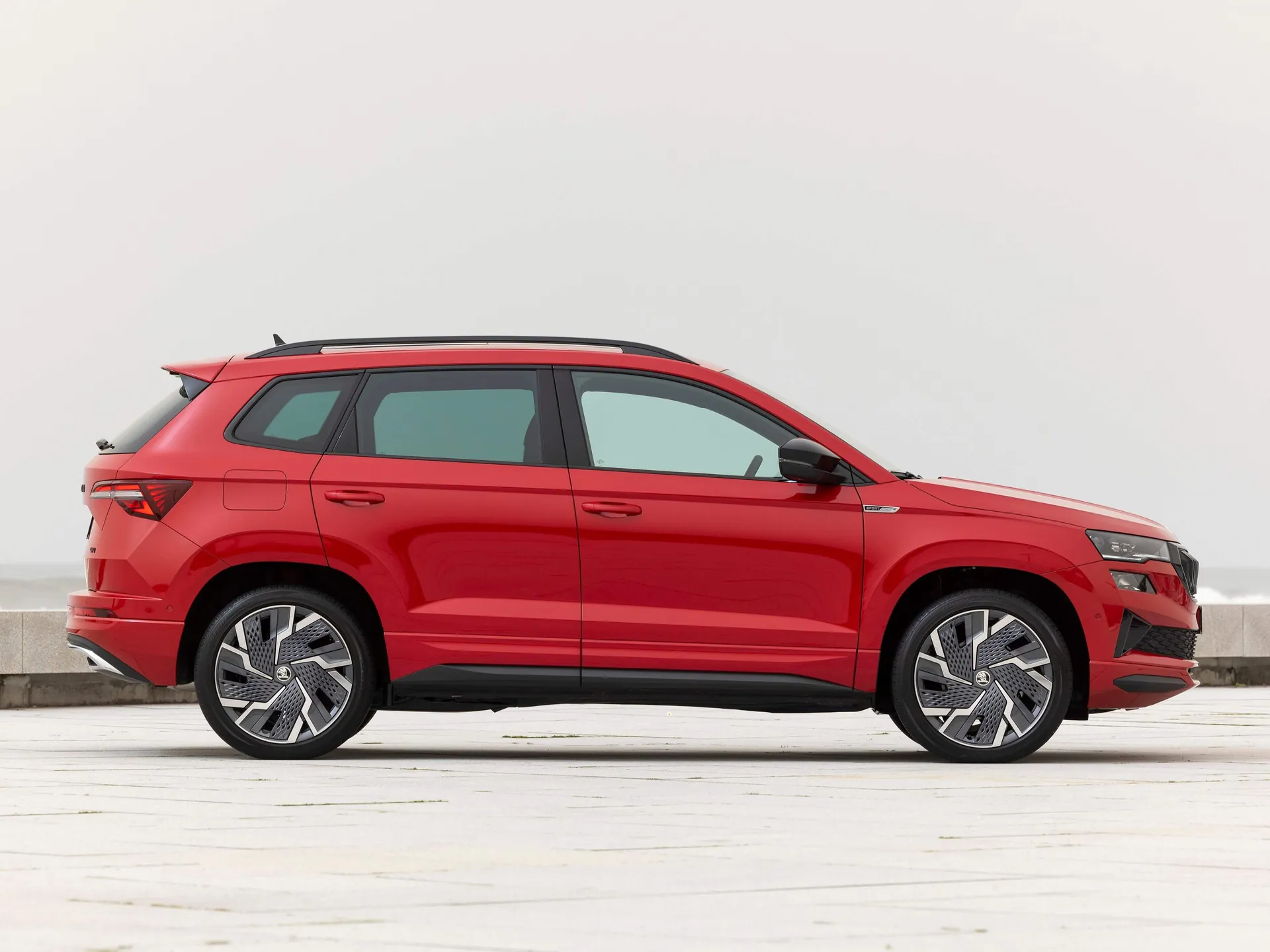 Skoda Karoq (2022) – boční profil