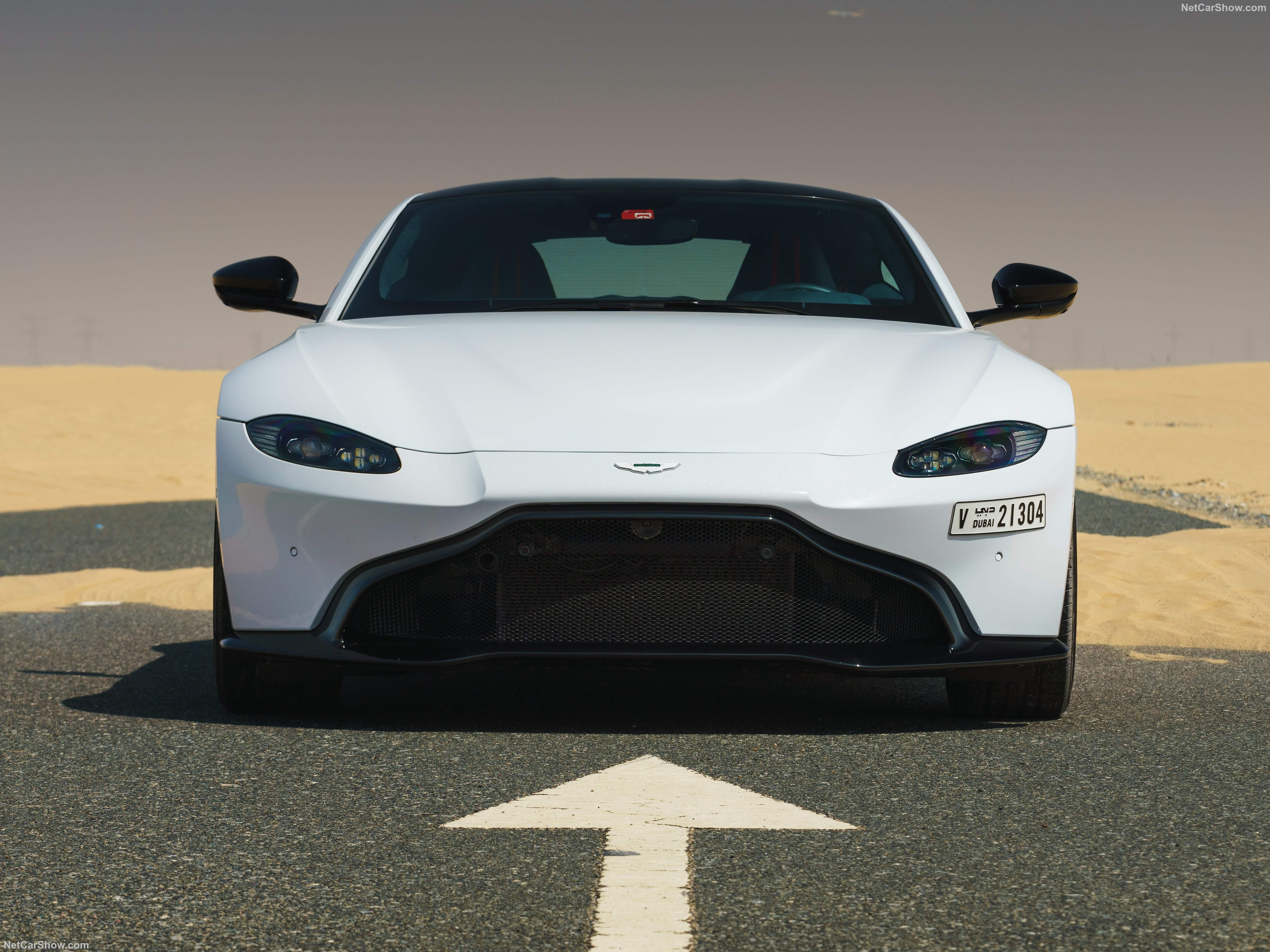 Aston Martin Vantage (2019) – zepředu