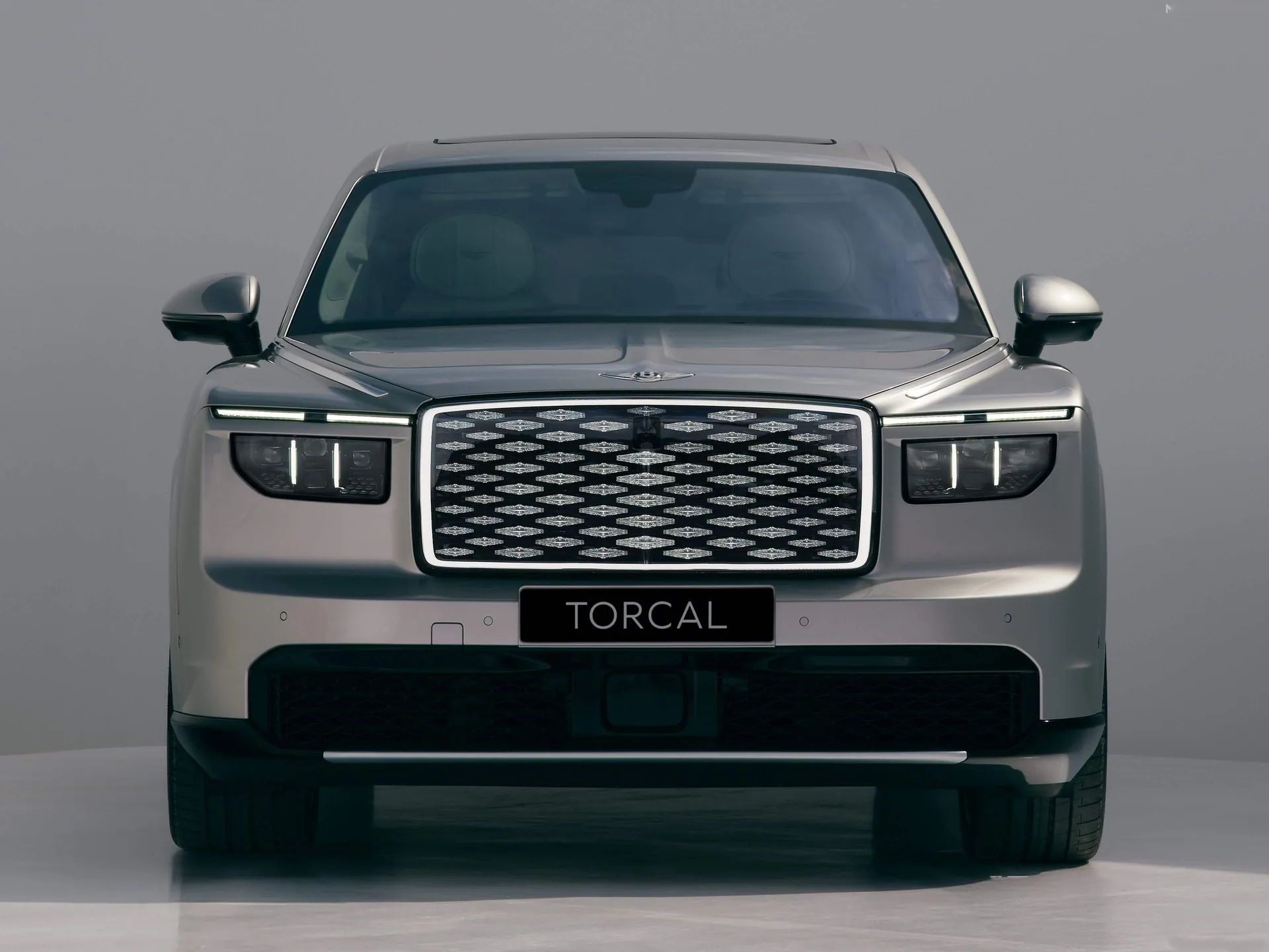 Bentley Torcal (2028) – zepředu
