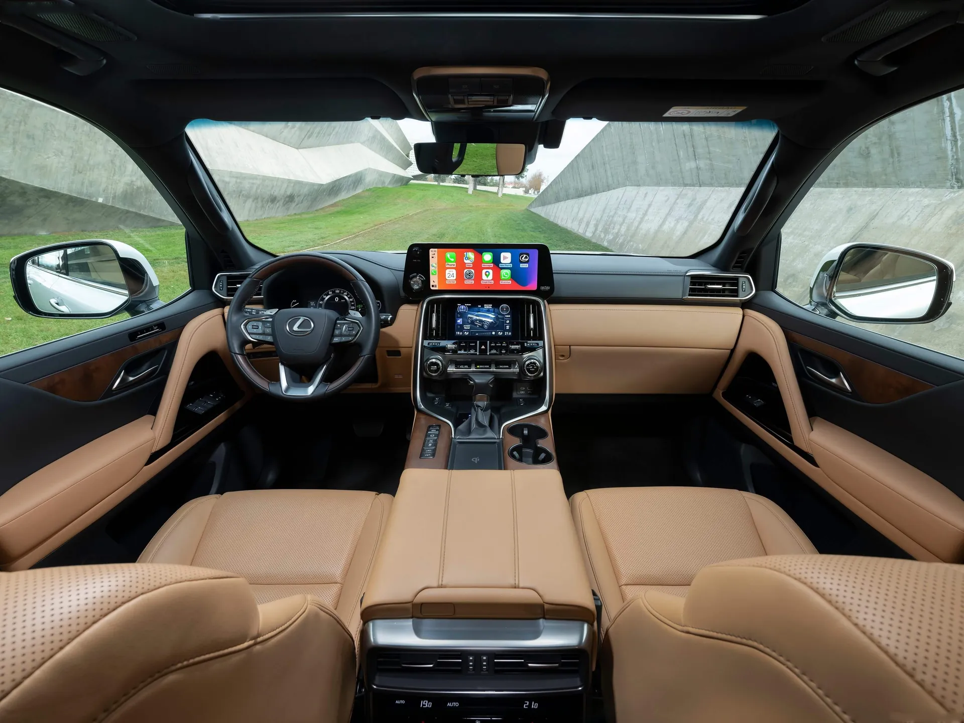 Lexus LX (2022) – interiér