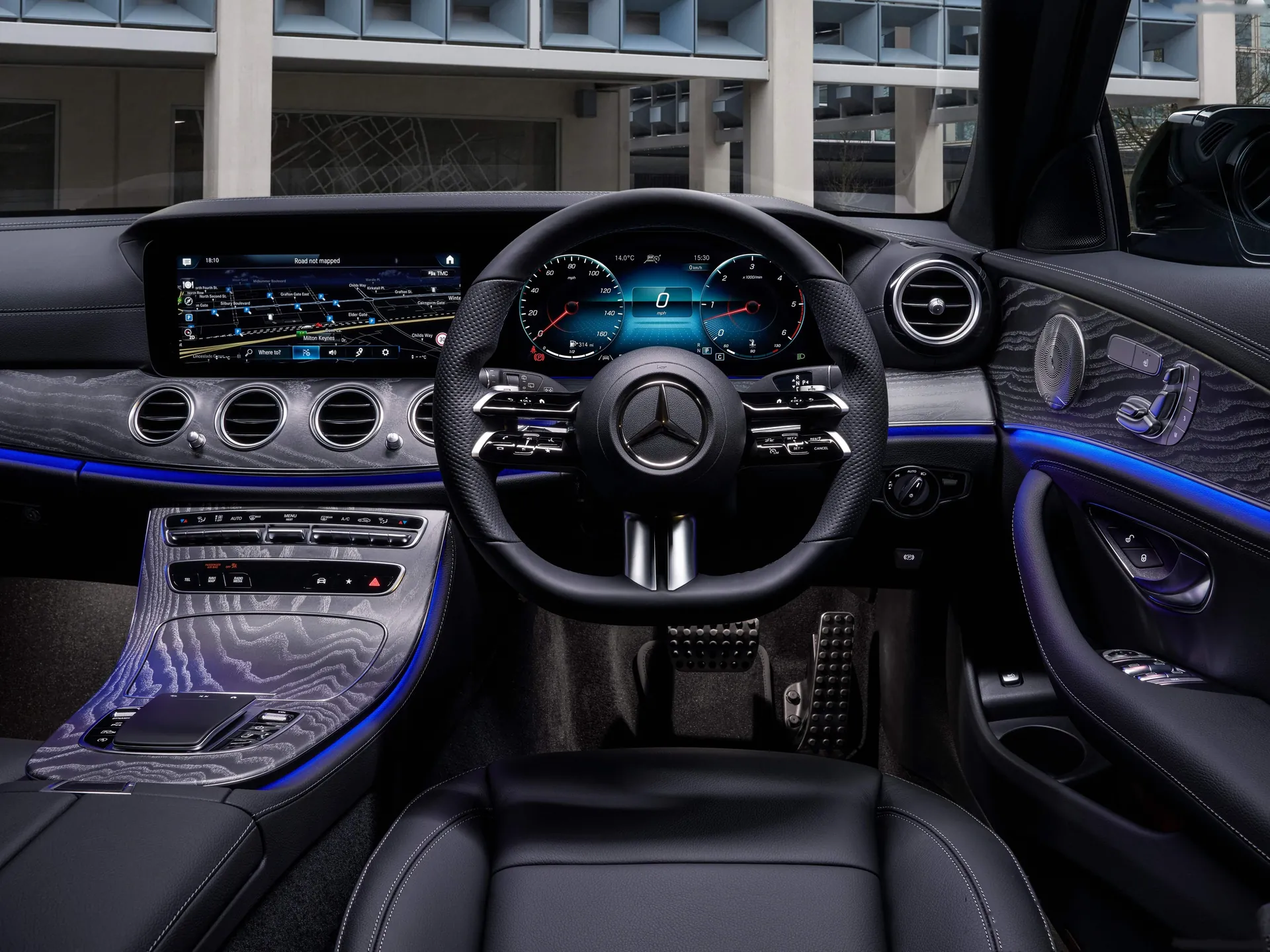Mercedes-Benz E-Class Estate [UK] (2021) - Interior