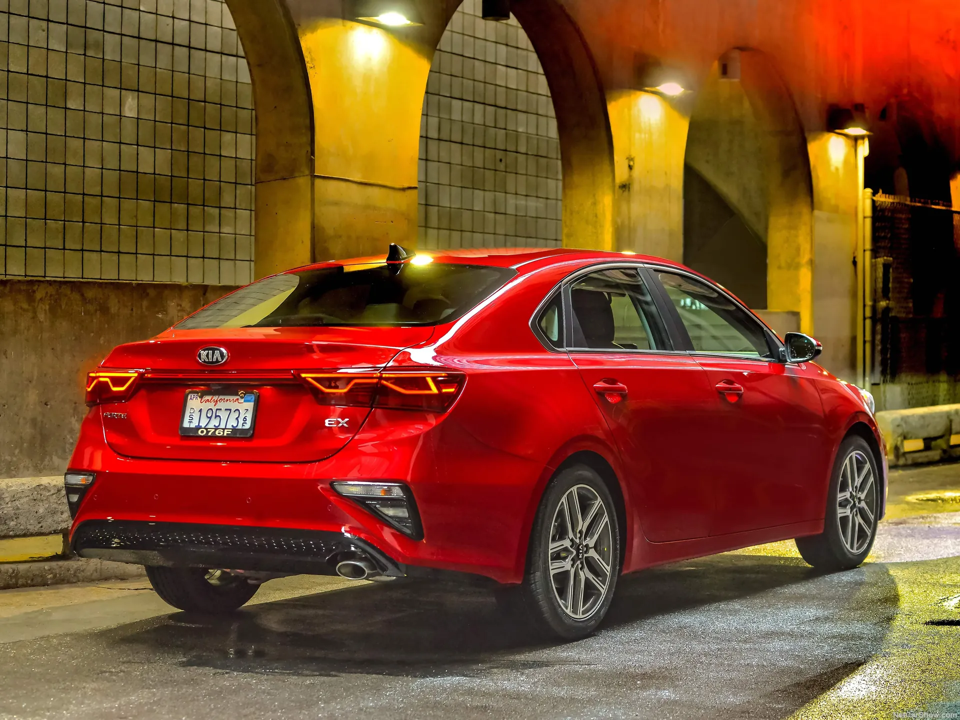 Kia Forte (2019) - Rear Three-Quarter