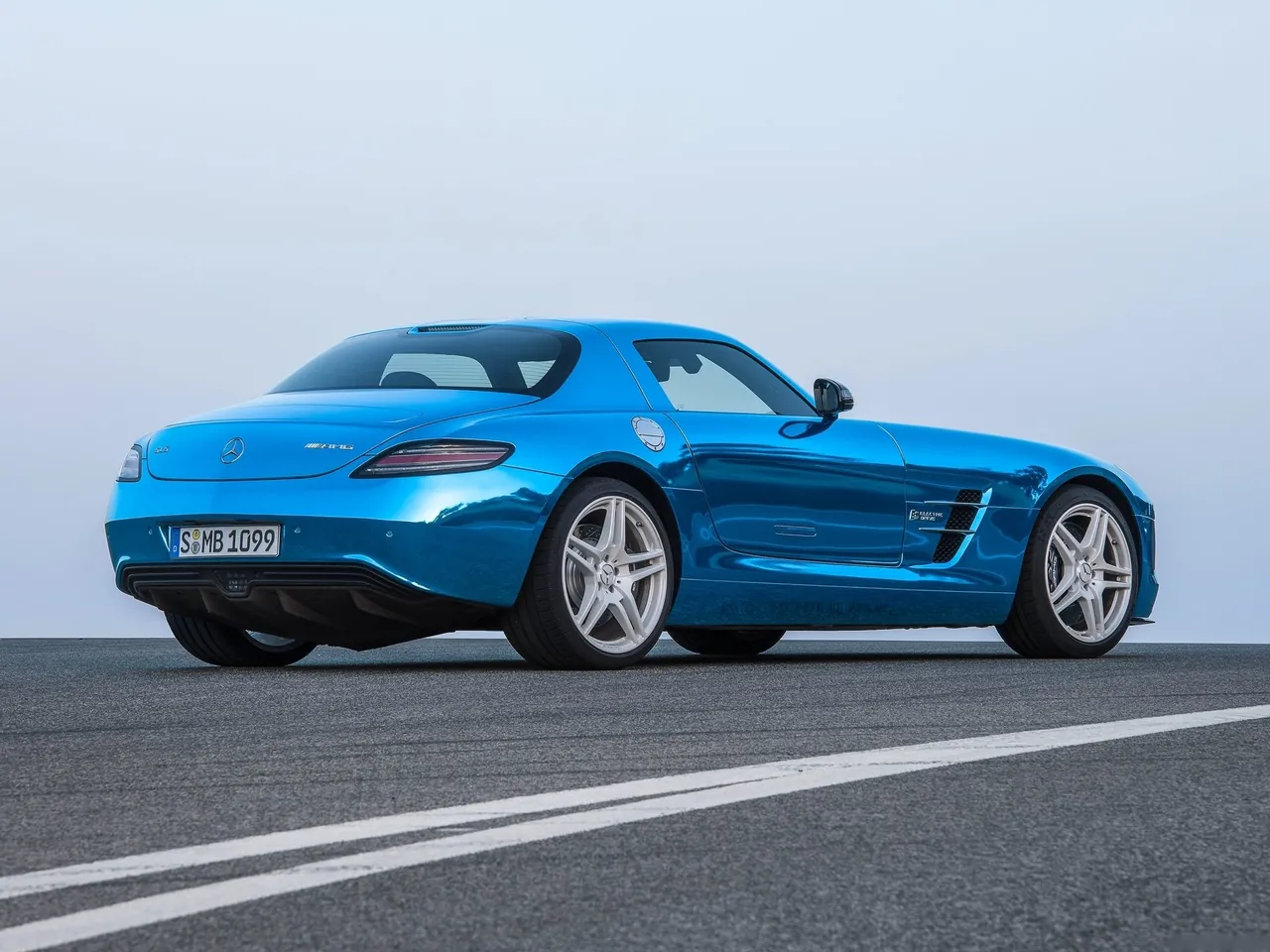 Mercedes-Benz SLS AMG Coupe Electric Drive (2014) - Rear Three-Quarter