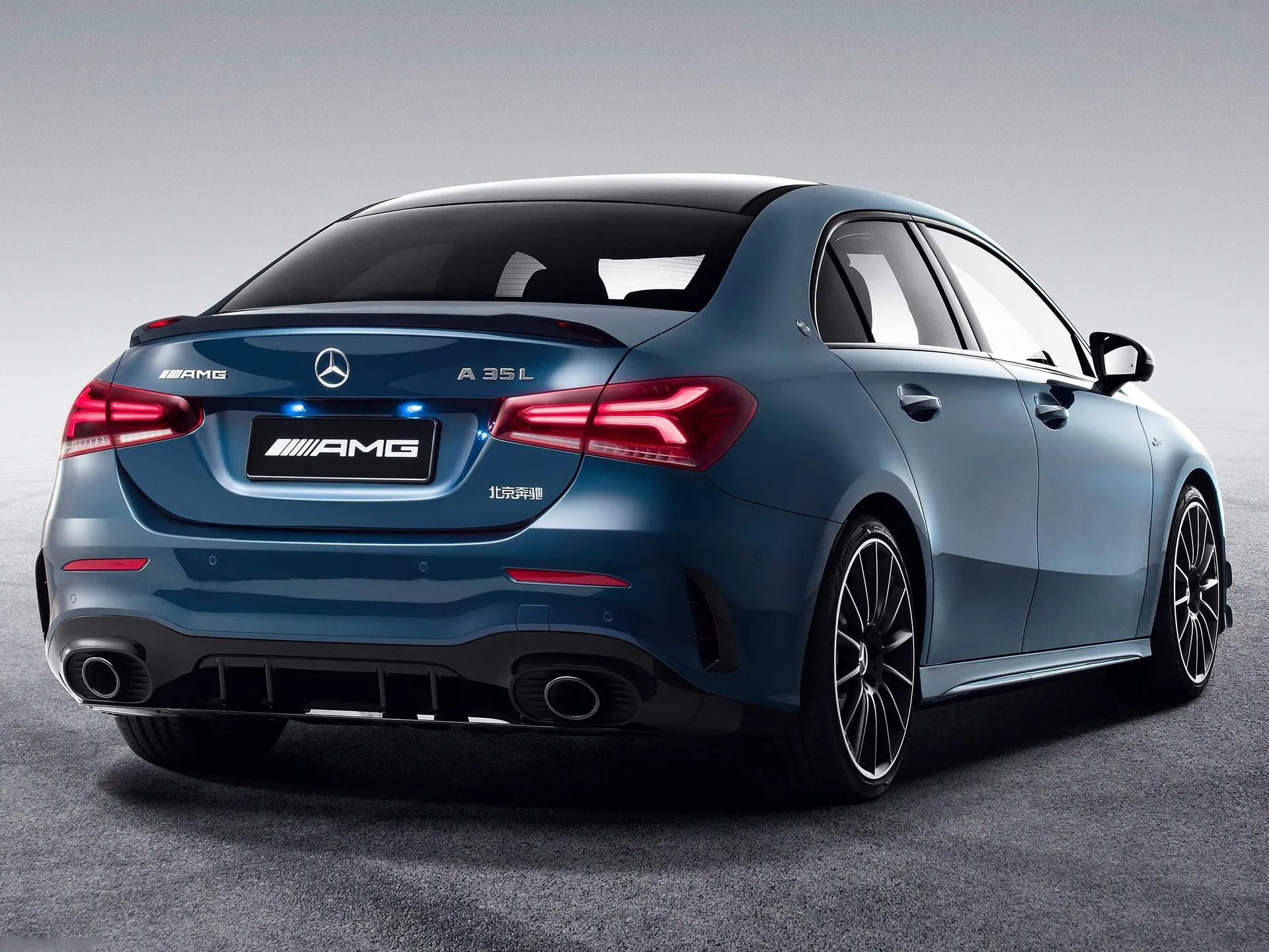 Mercedes-Benz A35 L AMG 4Matic Sedan (2020) - Rear Three-Quarter