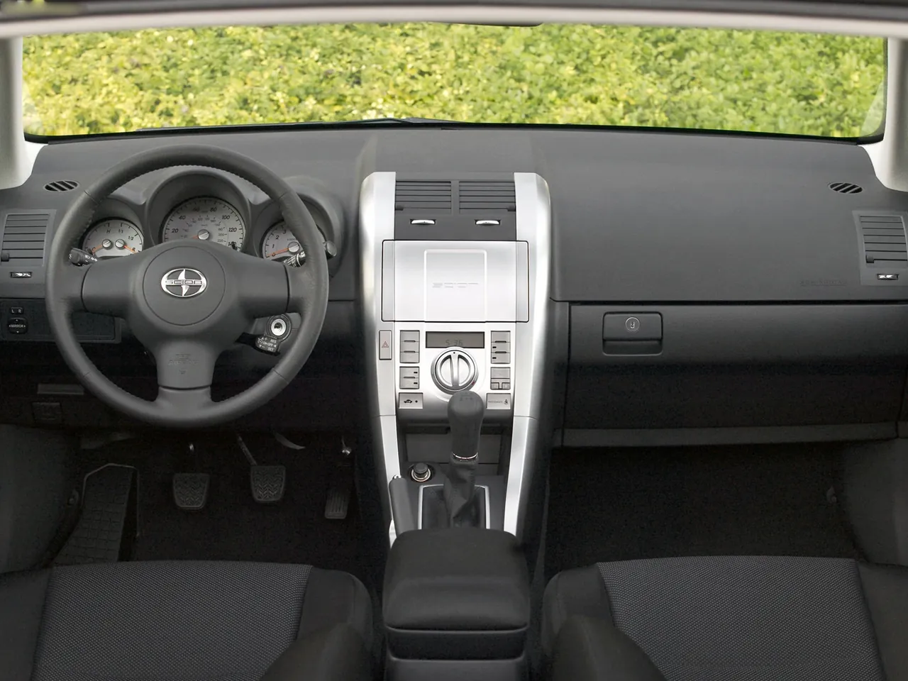 Scion tC Sport Coupe (2006) – interiér