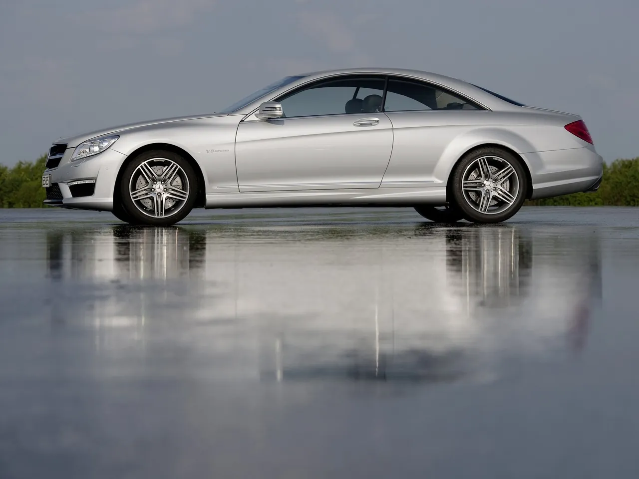 Mercedes-Benz CL63 AMG (2011) - Side Profile