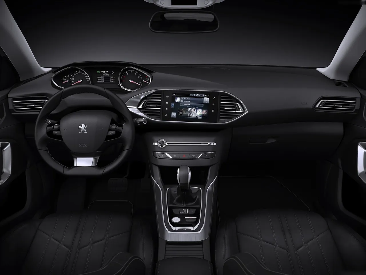 Peugeot 308 SW (2014) – interiér