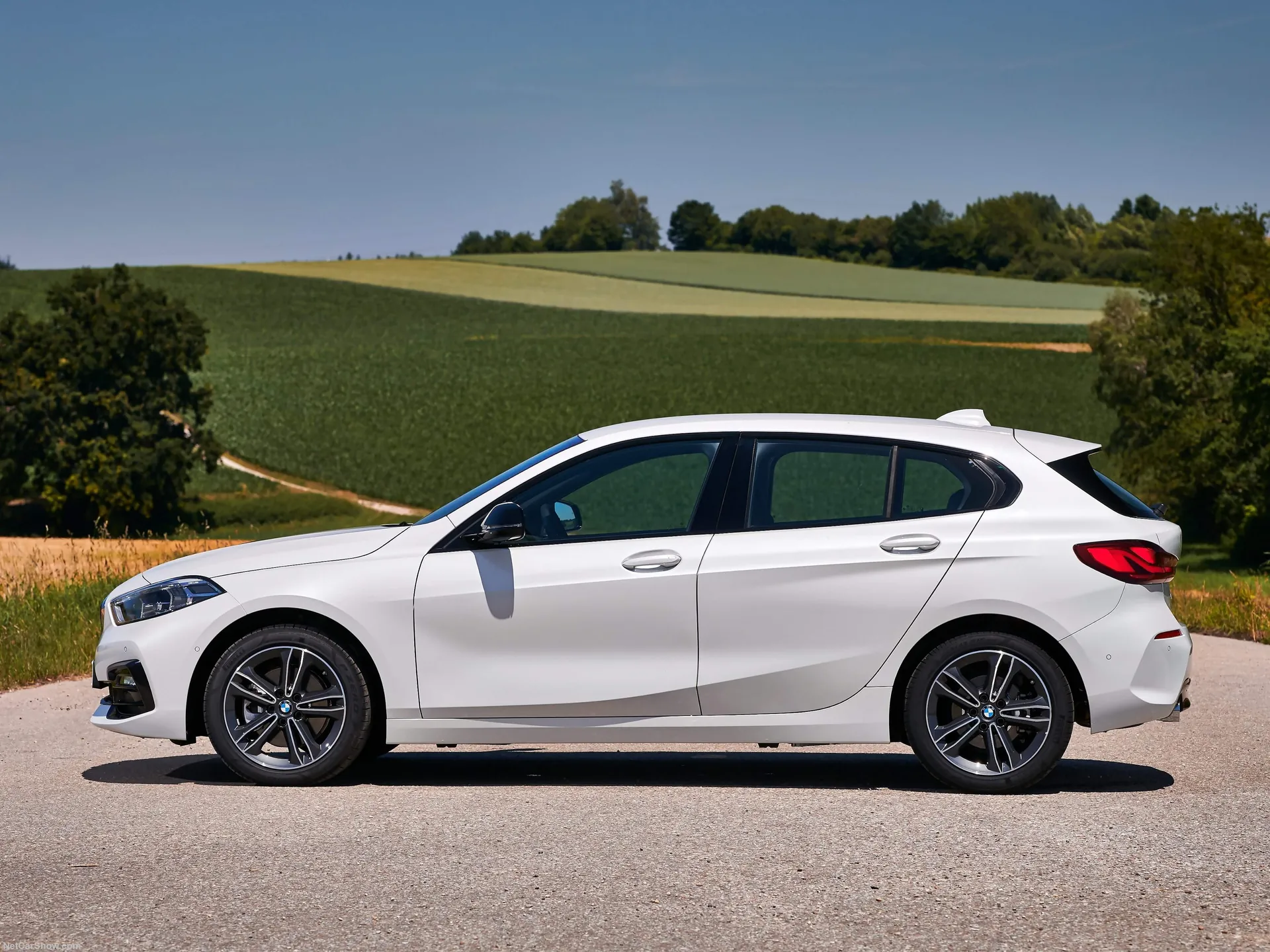 BMW 1-Series (2020) - Side Profile
