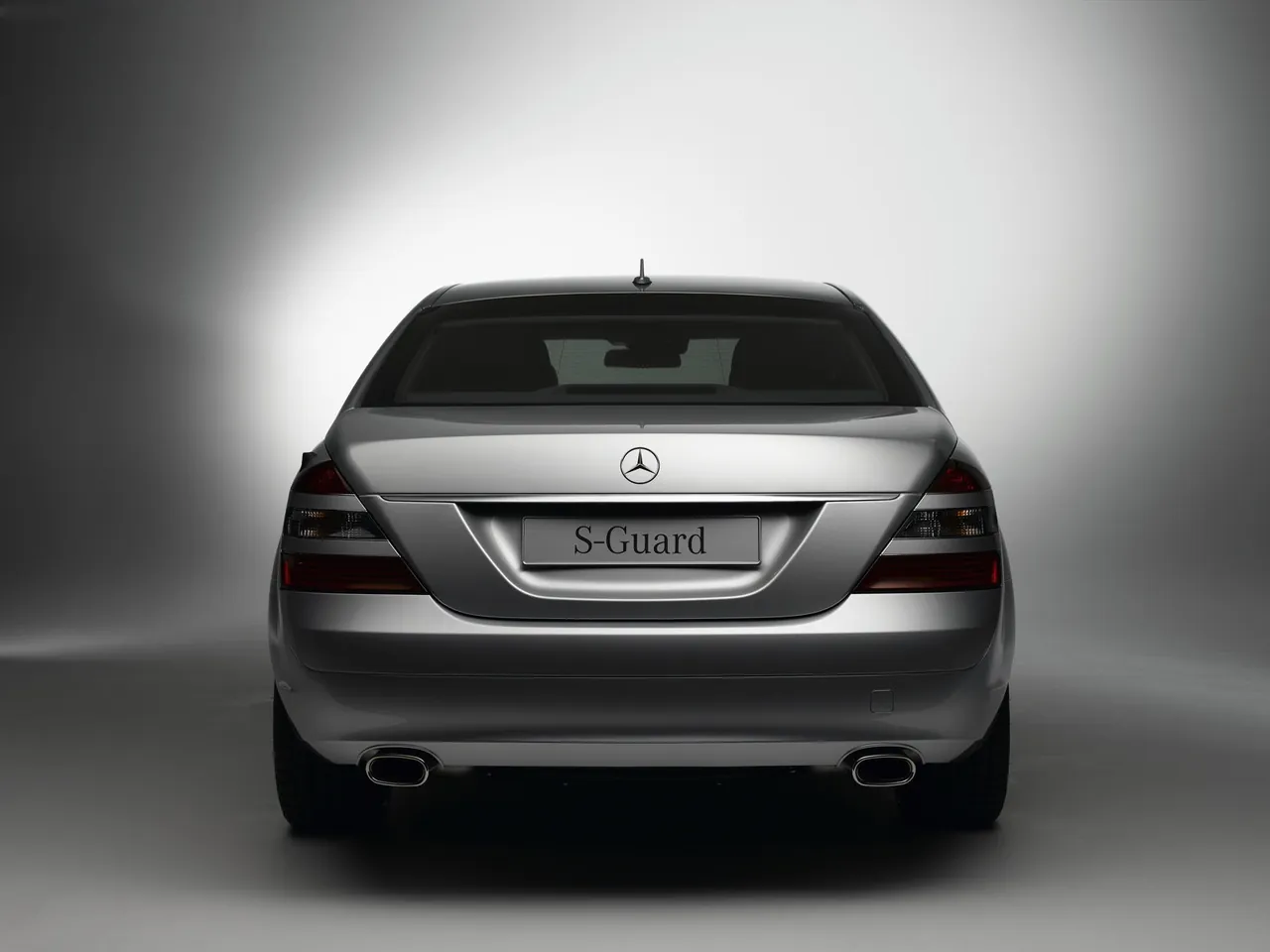 Mercedes-Benz S 600 Guard (2007) - Rear