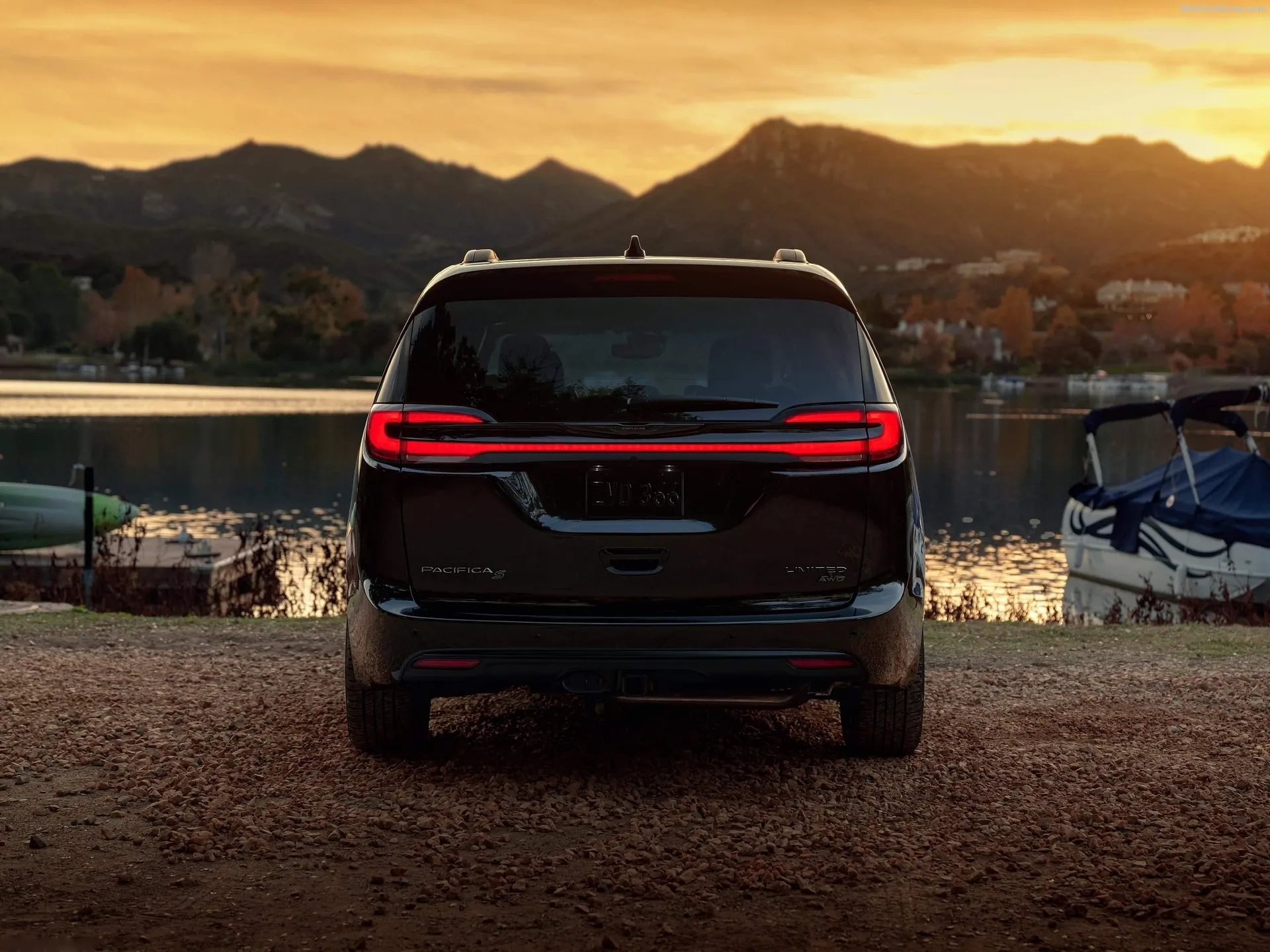 Chrysler Pacifica (2021) – zezadu