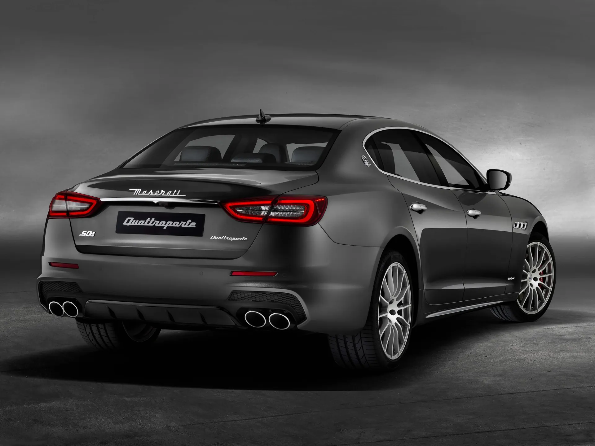 Maserati Quattroporte (2019) – zadní tříčtvrteční pohled