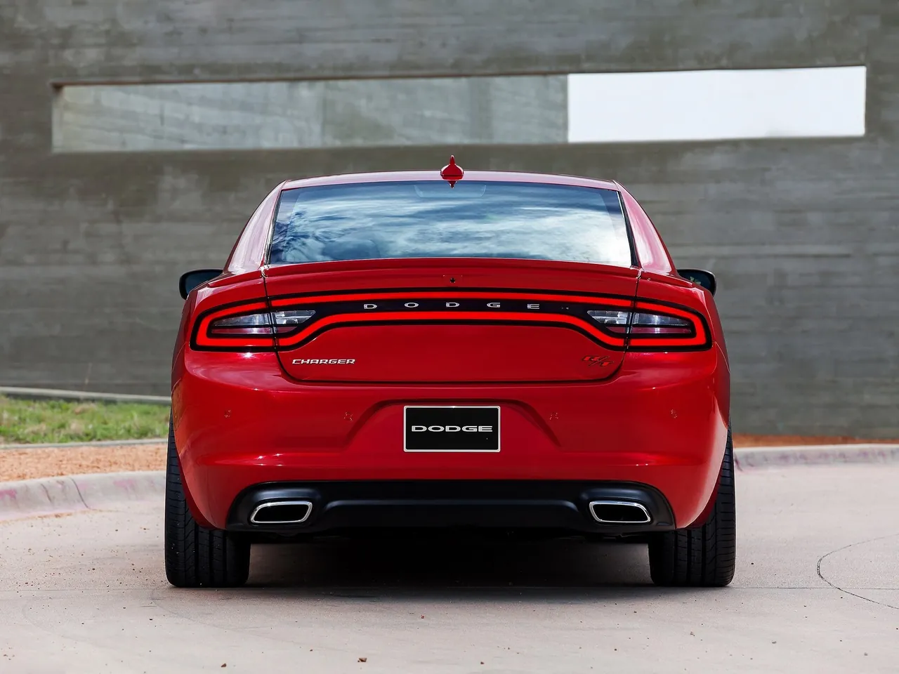 Dodge Charger (2015) – zezadu