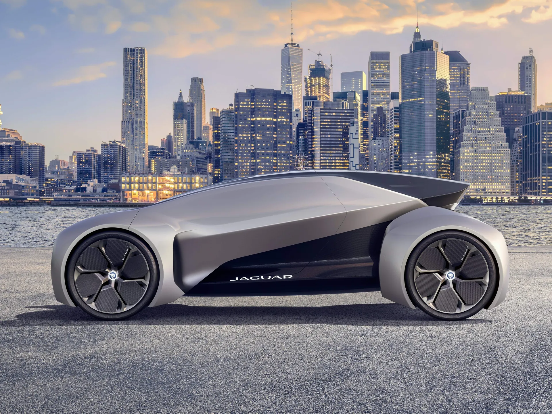 Jaguar Future-Type Concept (2017) – boční profil