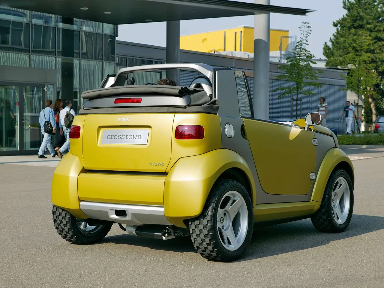 Smart Crosstown Showcar (2005) – zadní tříčtvrteční pohled